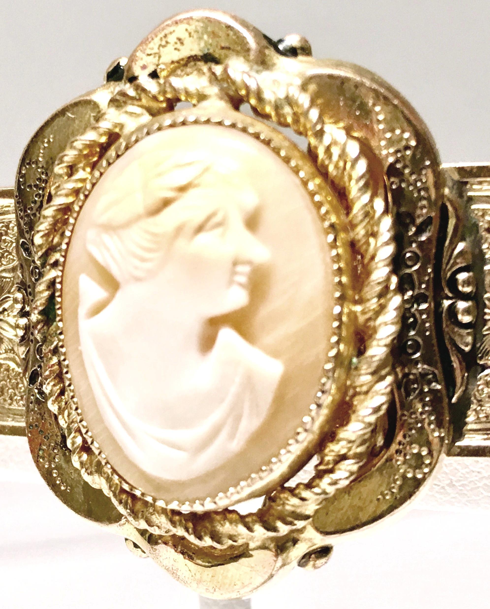 Antique Victorian Hand-Carved Cameo Shell Gold Gilt Brooch For Sale 5