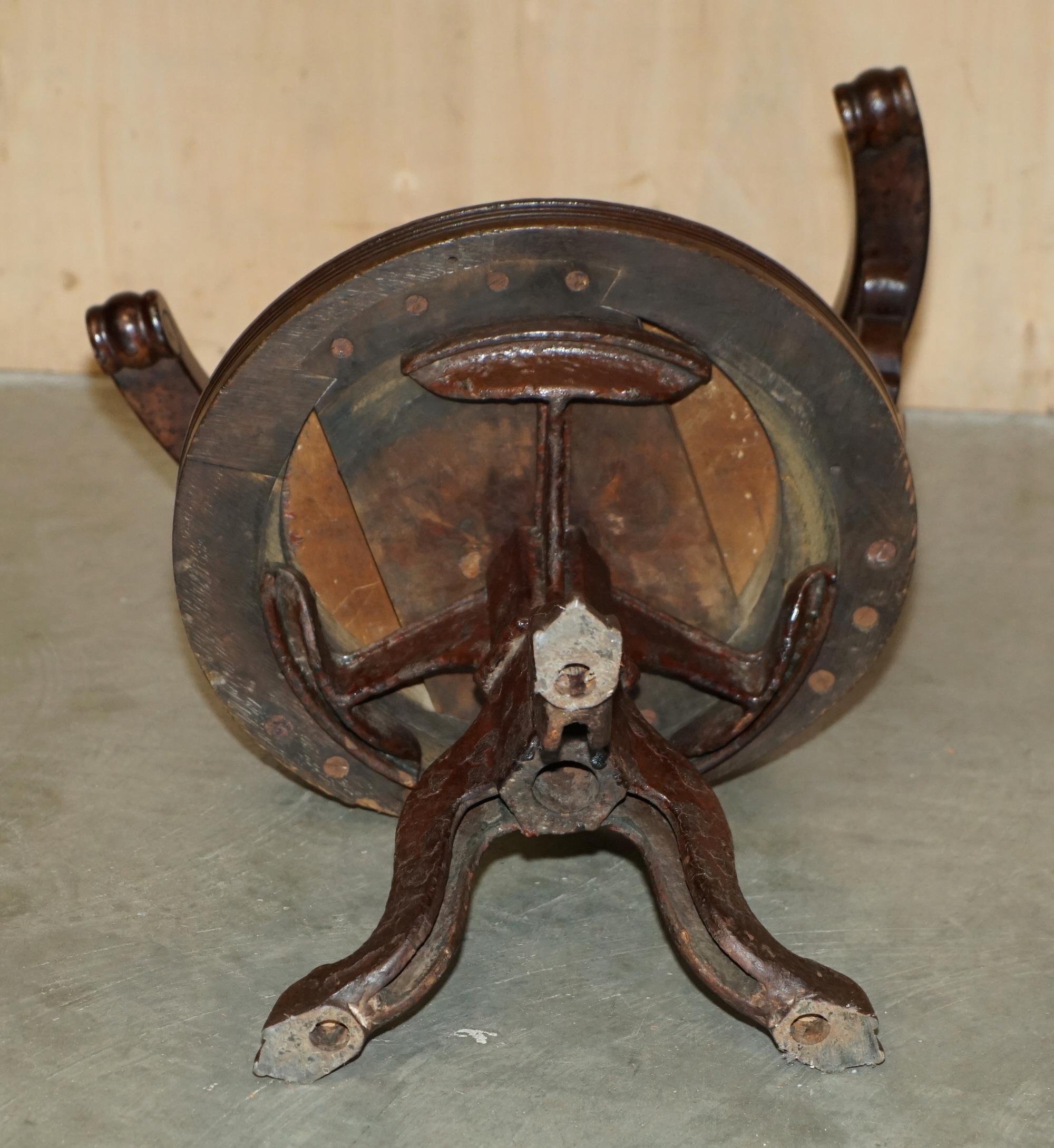 ANTIQUE FAUTEUIL DE TABLE VICTORIEN EN BOIS DUR, CARACTERE DE CAPITAINES DE BATEAU EN FER FORGE, TIRÉ A LA MAIN en vente 8