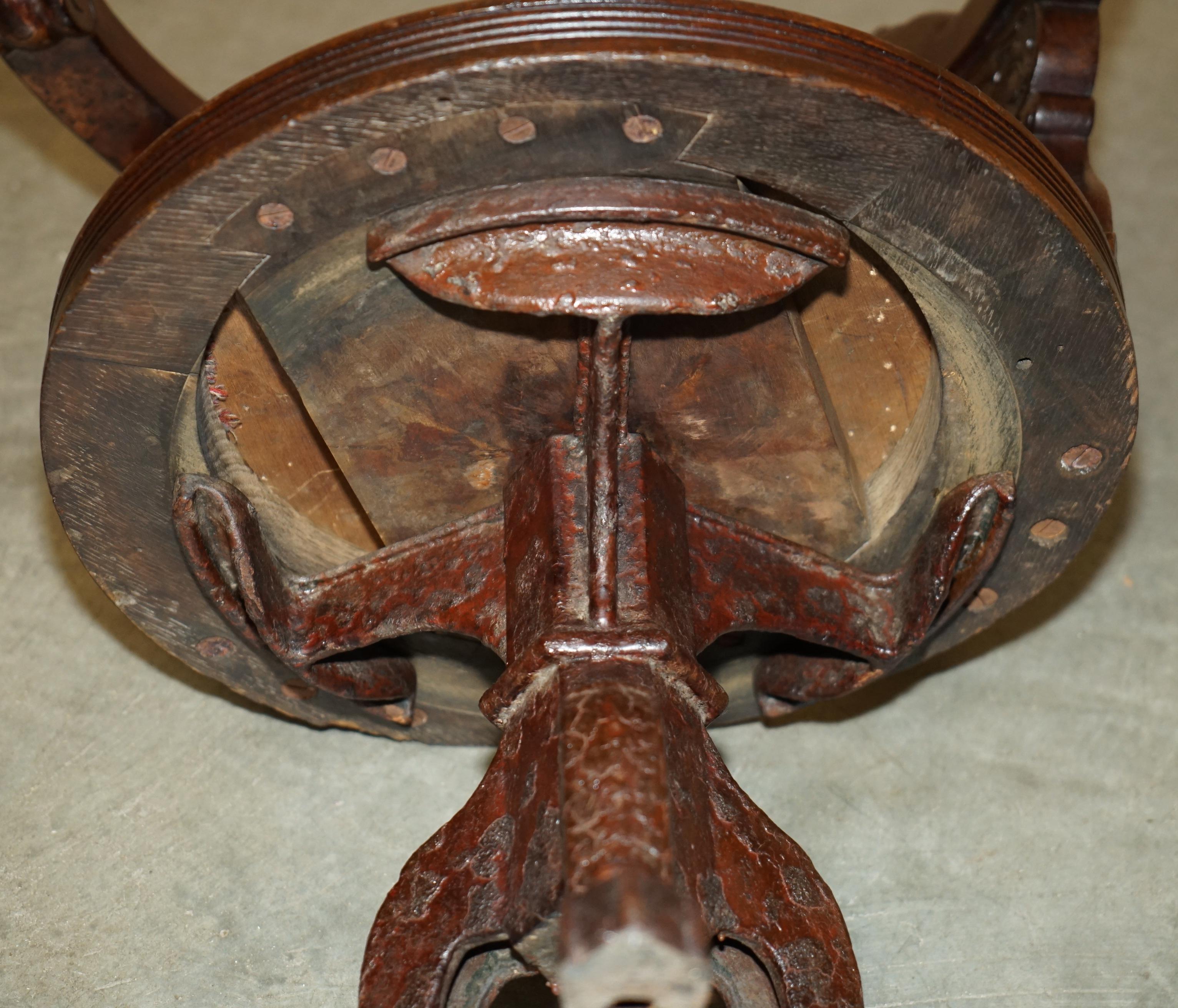 ANTIQUE FAUTEUIL DE TABLE VICTORIEN EN BOIS DUR, CARACTERE DE CAPITAINES DE BATEAU EN FER FORGE, TIRÉ A LA MAIN en vente 9