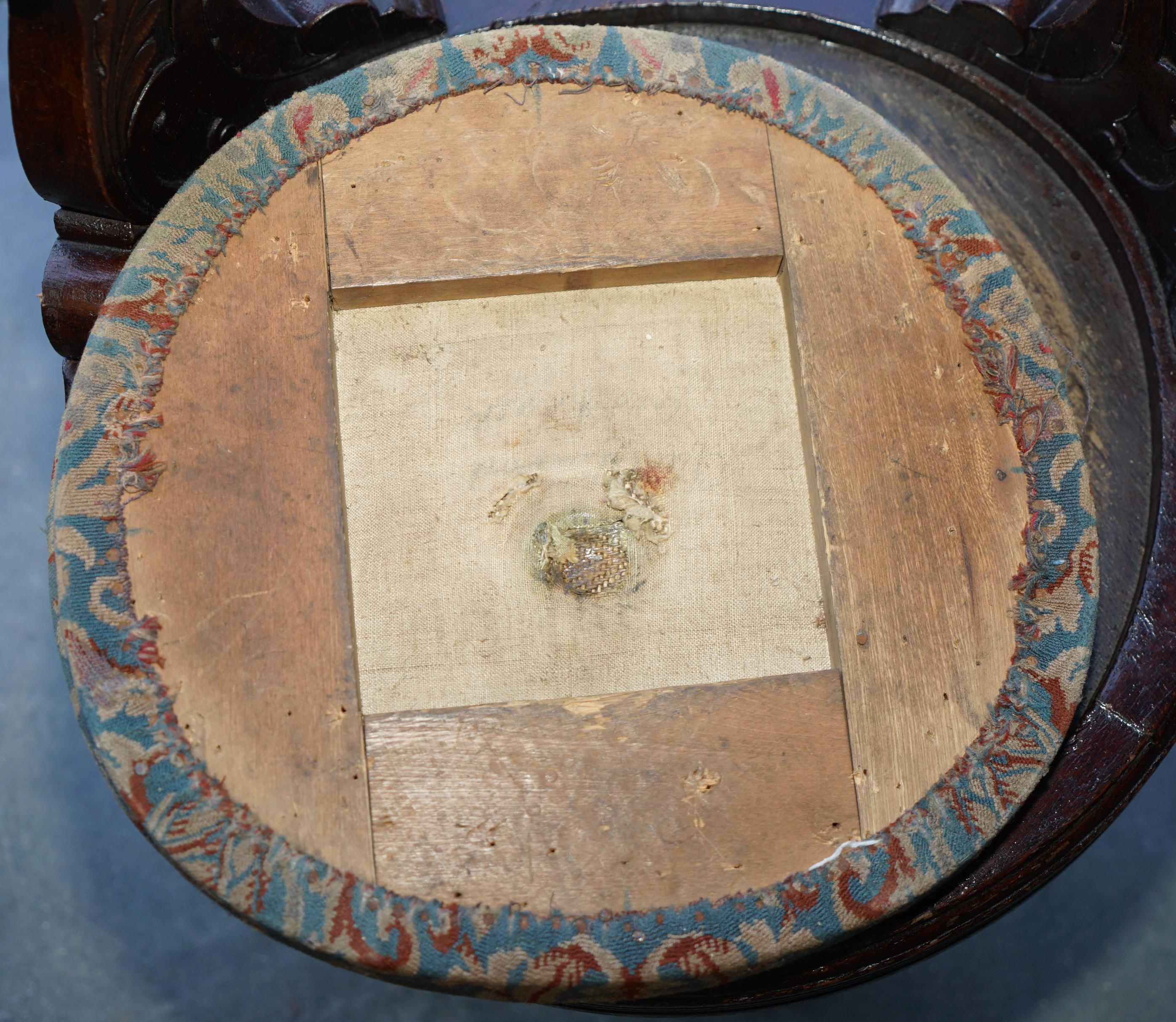 SILLÓN ANTIGUO VICTORIANO DE MADERA TALLADA A MANO CON BASE DE HIERRO FUNDIDO PARA CAPITANES DE BARCOS en venta 12