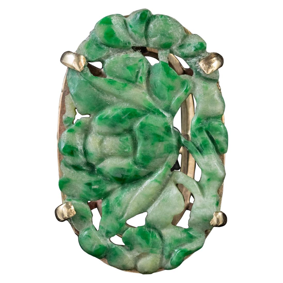 Antique Victorian Hand Carved Jade Ring 18 Carat Gold, circa 1900