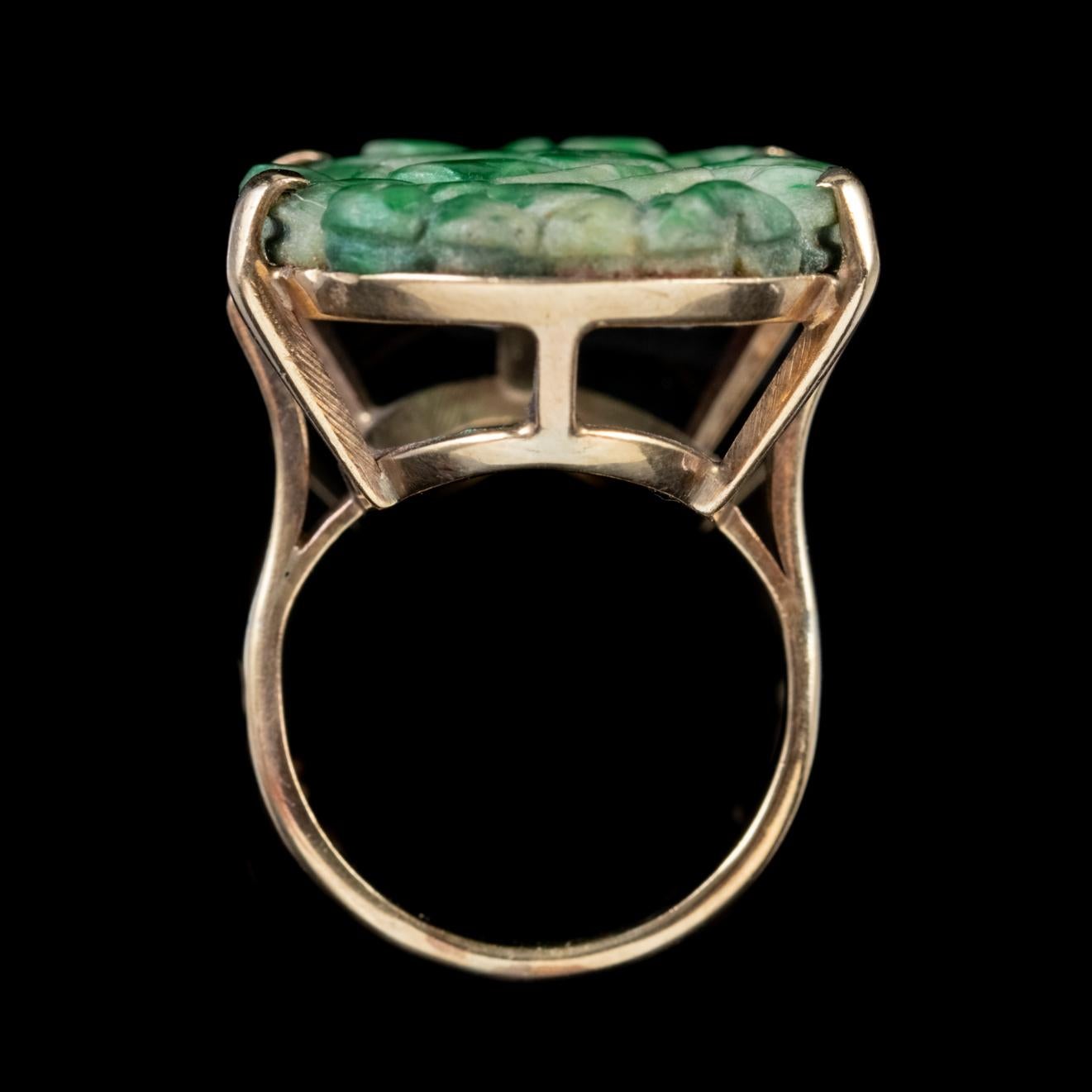 Women's Antique Victorian Hand Carved Jade Ring 18 Carat Gold, circa 1900