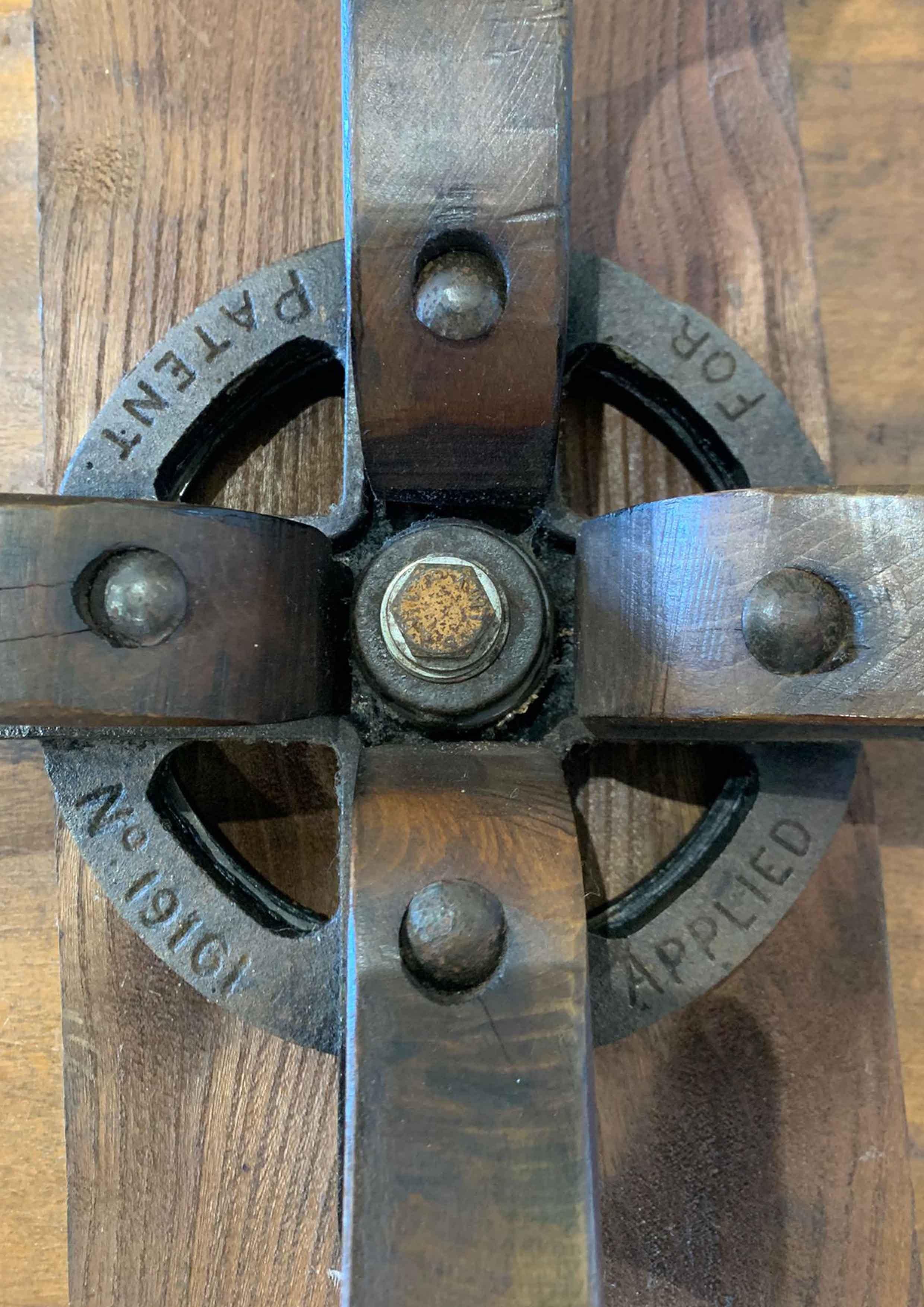 Silla de escritorio giratoria de caoba antigua victoriana hecha a mano en venta 1