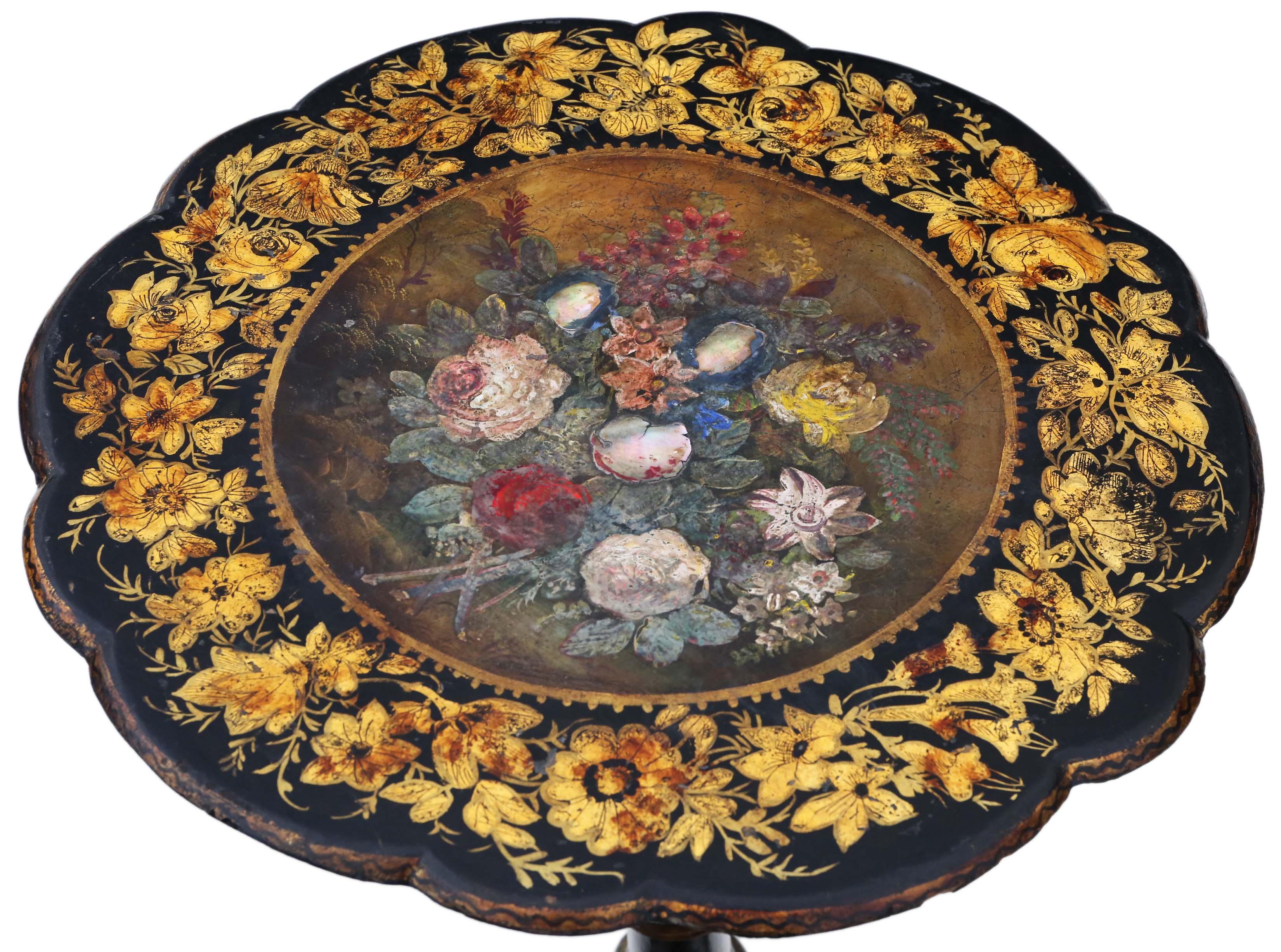 Fin du XIXe siècle Ancienne table à thé et à vin victorienne décorée à la main en papier mâché avec plateau basculant, de style victorien en vente