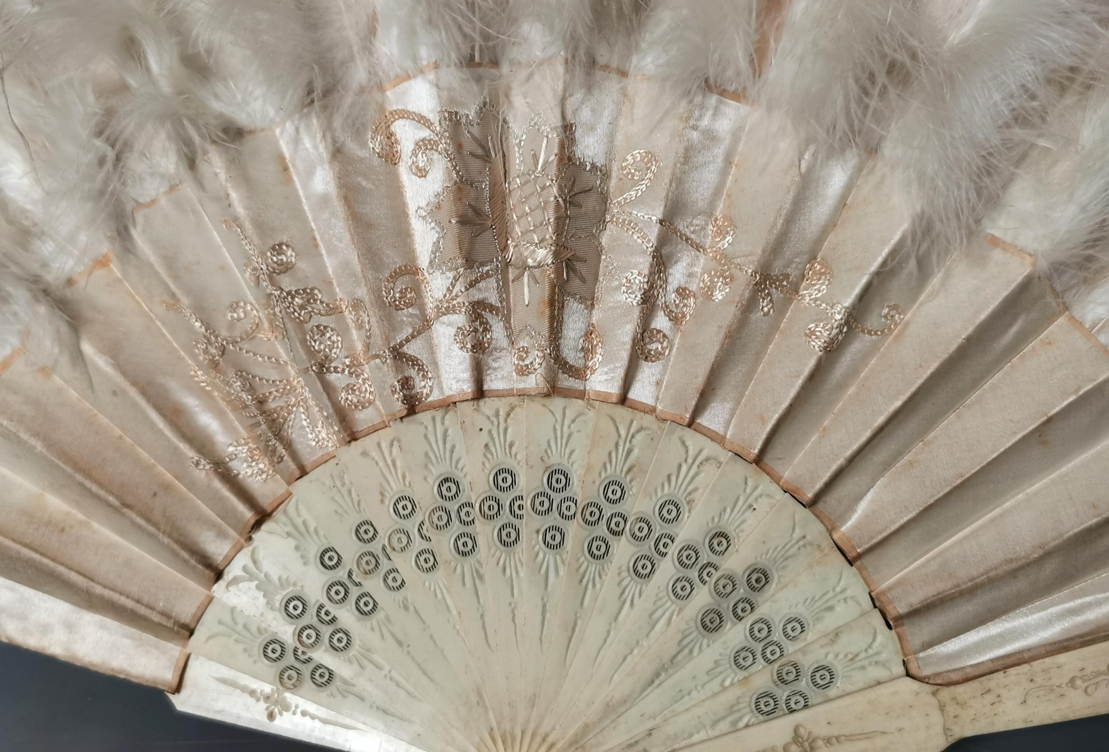 Antique Victorian hand fan, bone, silk and feather  3