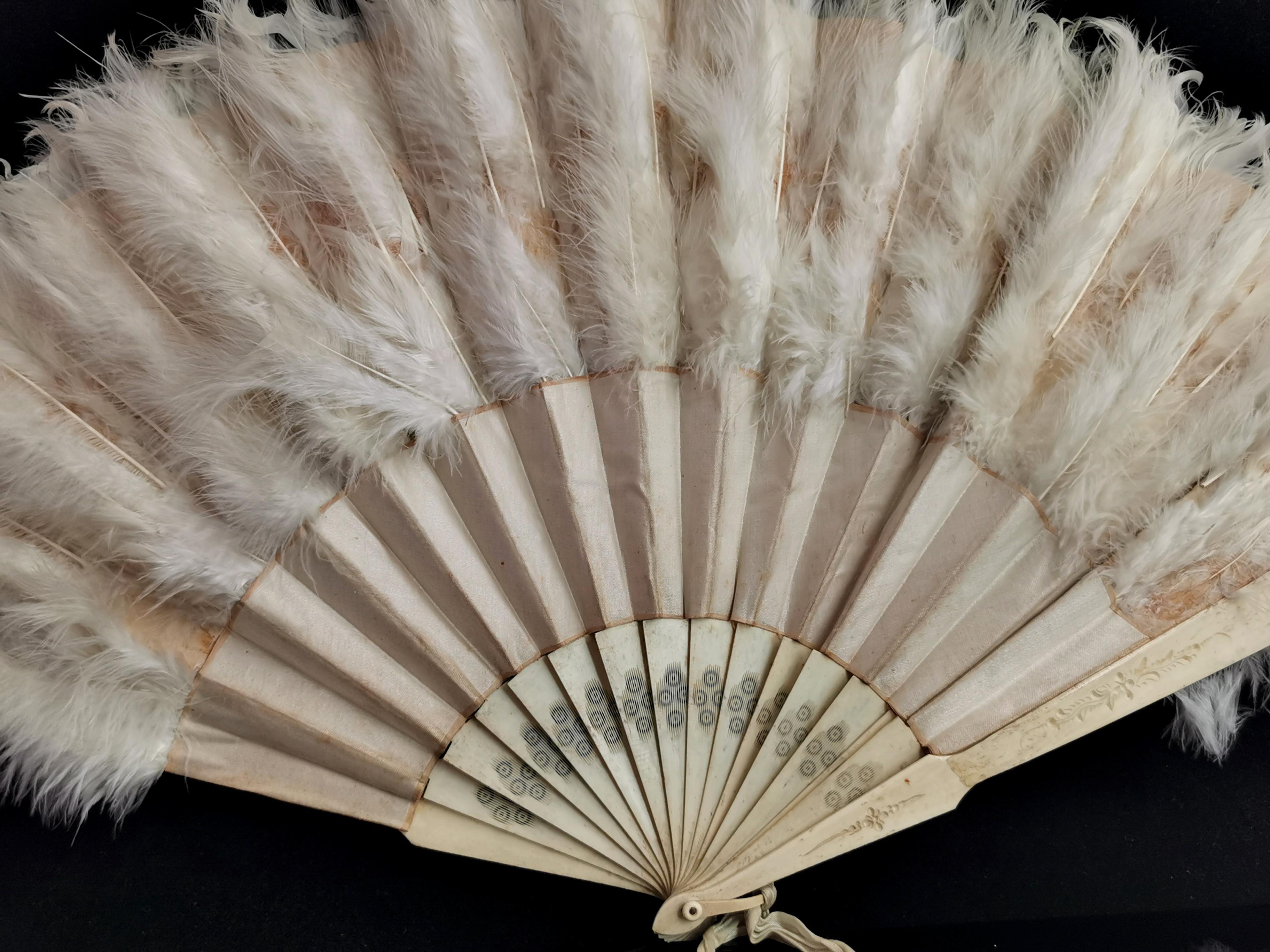 Women's Antique Victorian hand fan, bone, silk and feather 