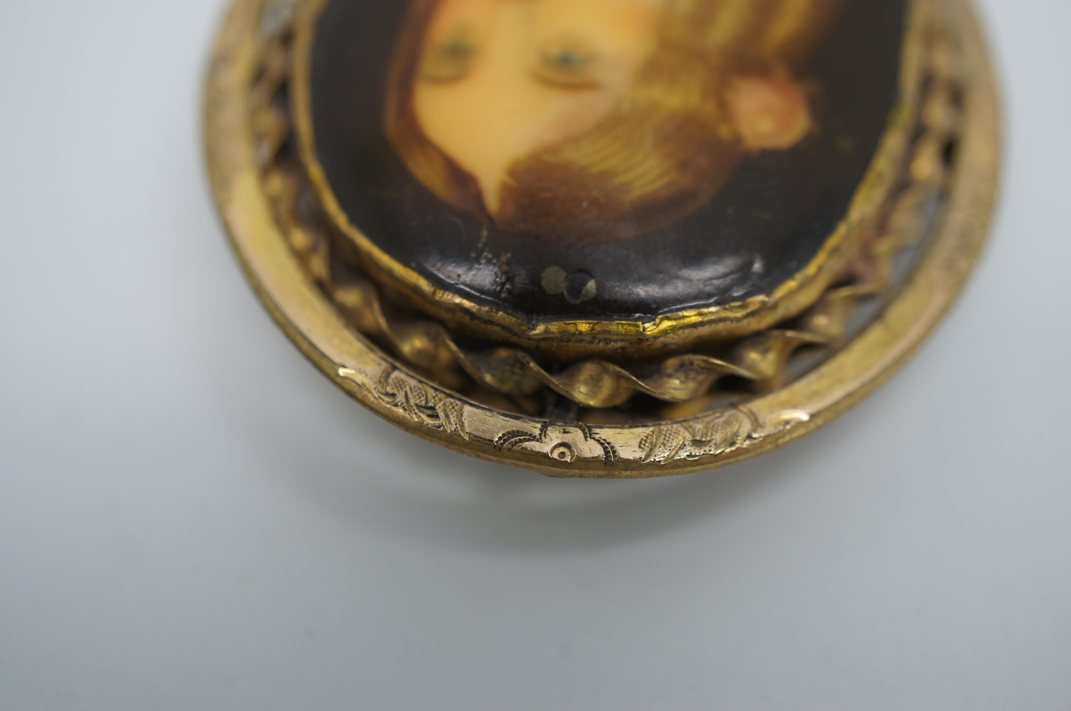 Antique Victorian Hand Painted Porcelain Cameo Lady Brooch Pin Portrait In Good Condition In Dayton, OH