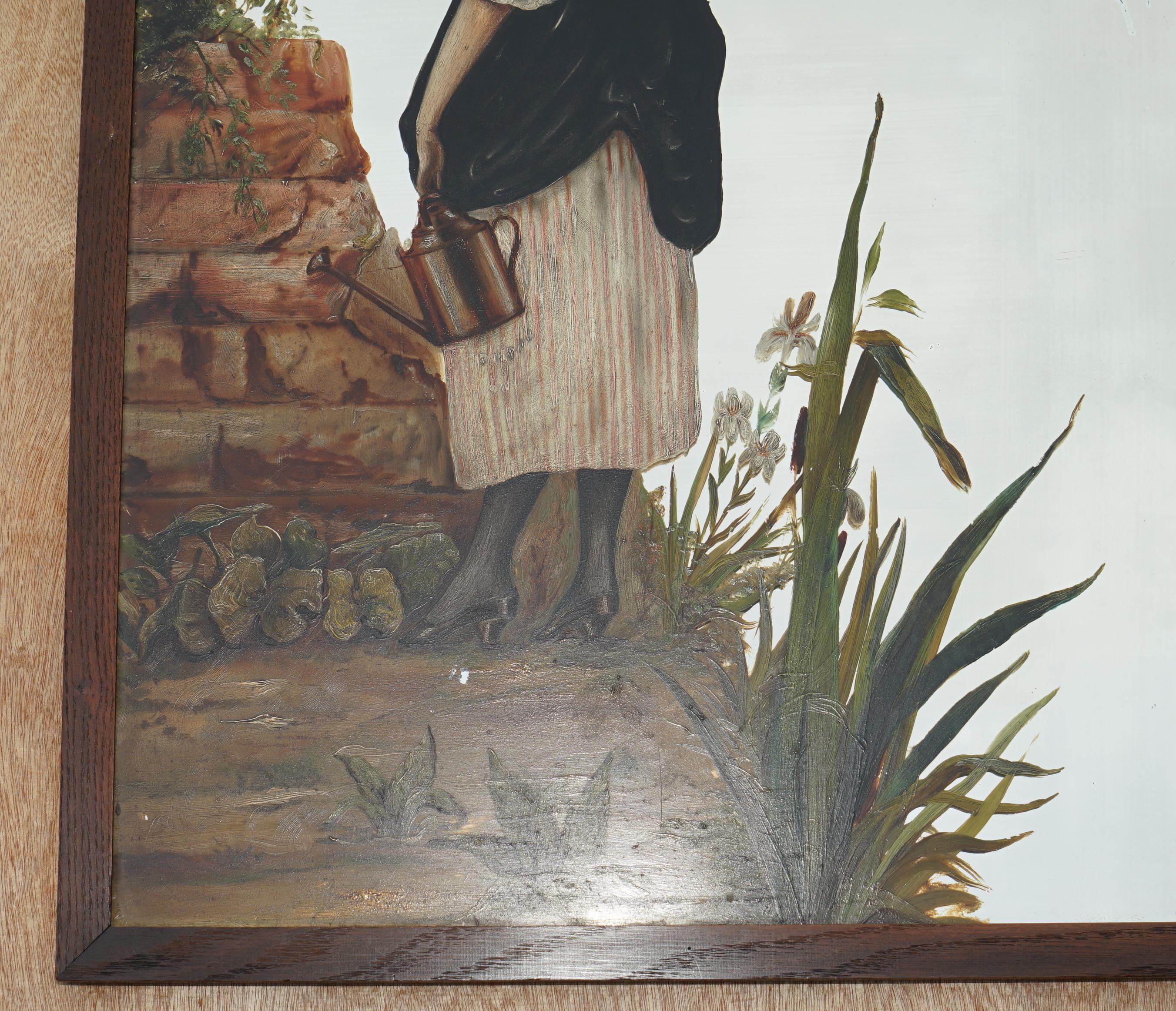 Apogée victorien Antique miroir mural suspendu victorien peint à la main représentant une femme élégante en vente