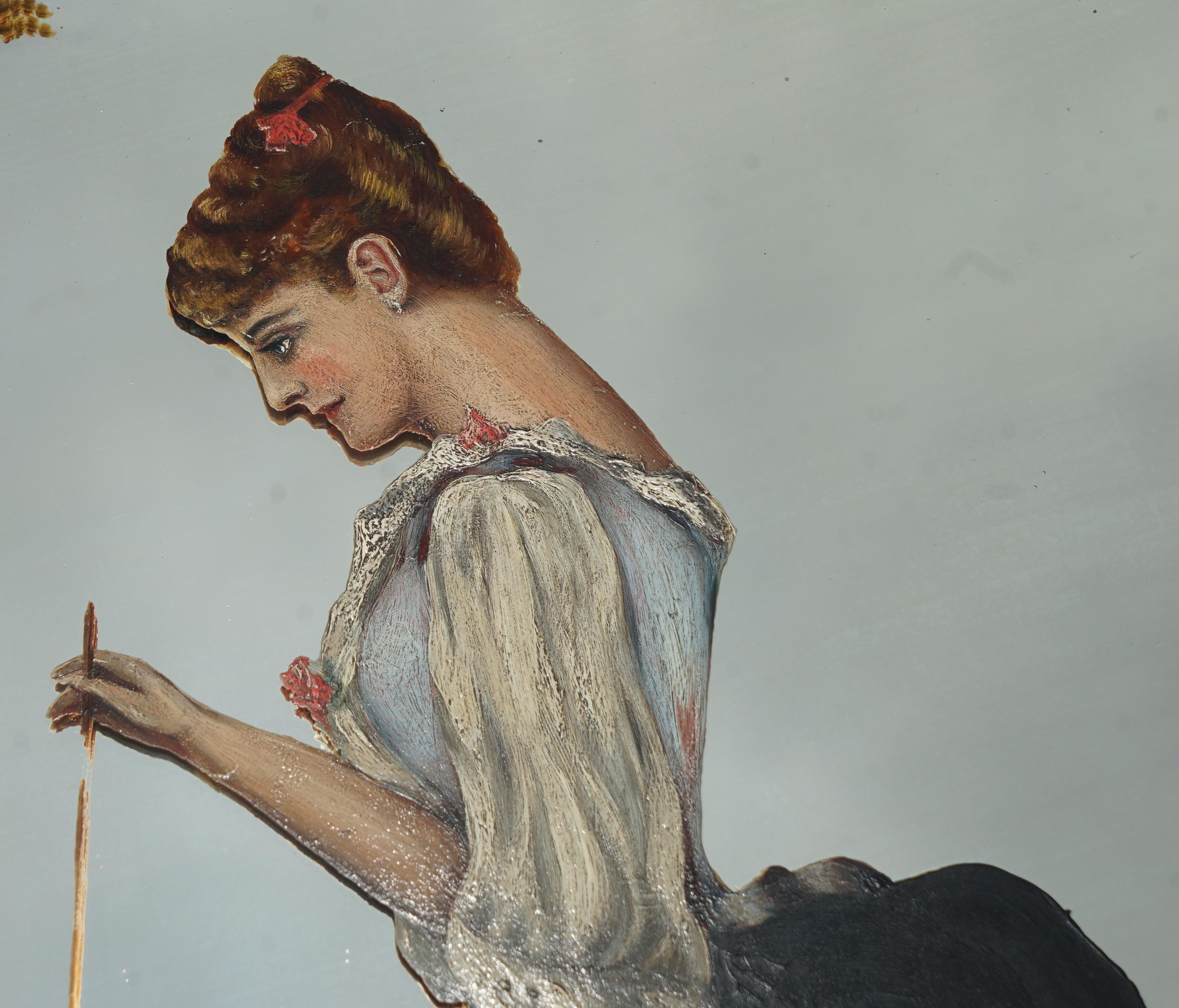 Fin du XIXe siècle Antique miroir mural suspendu victorien peint à la main représentant une femme élégante en vente