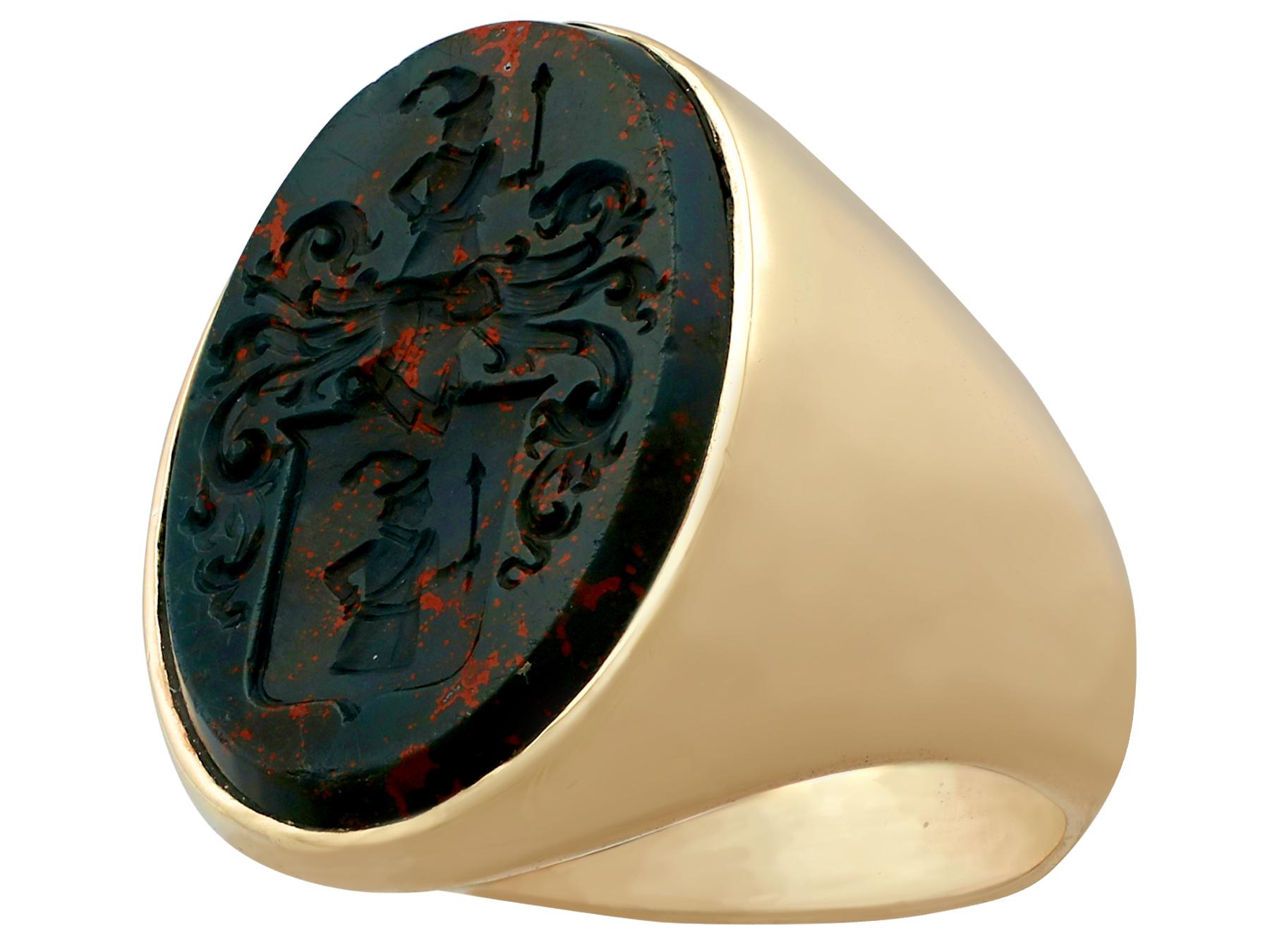Antique Victorian Hardstone and Yellow Gold Signet Ring 1