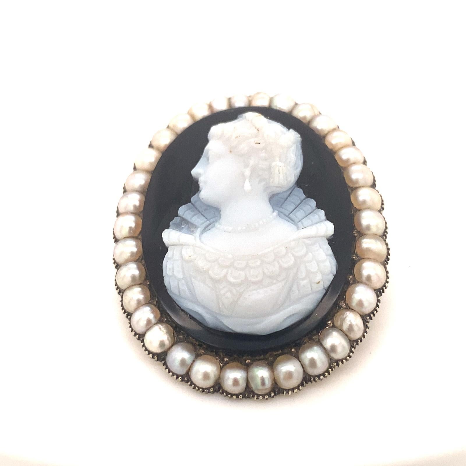 Round Cut Antique Victorian Hardstone Cameo Pearls 14K Gold For Sale