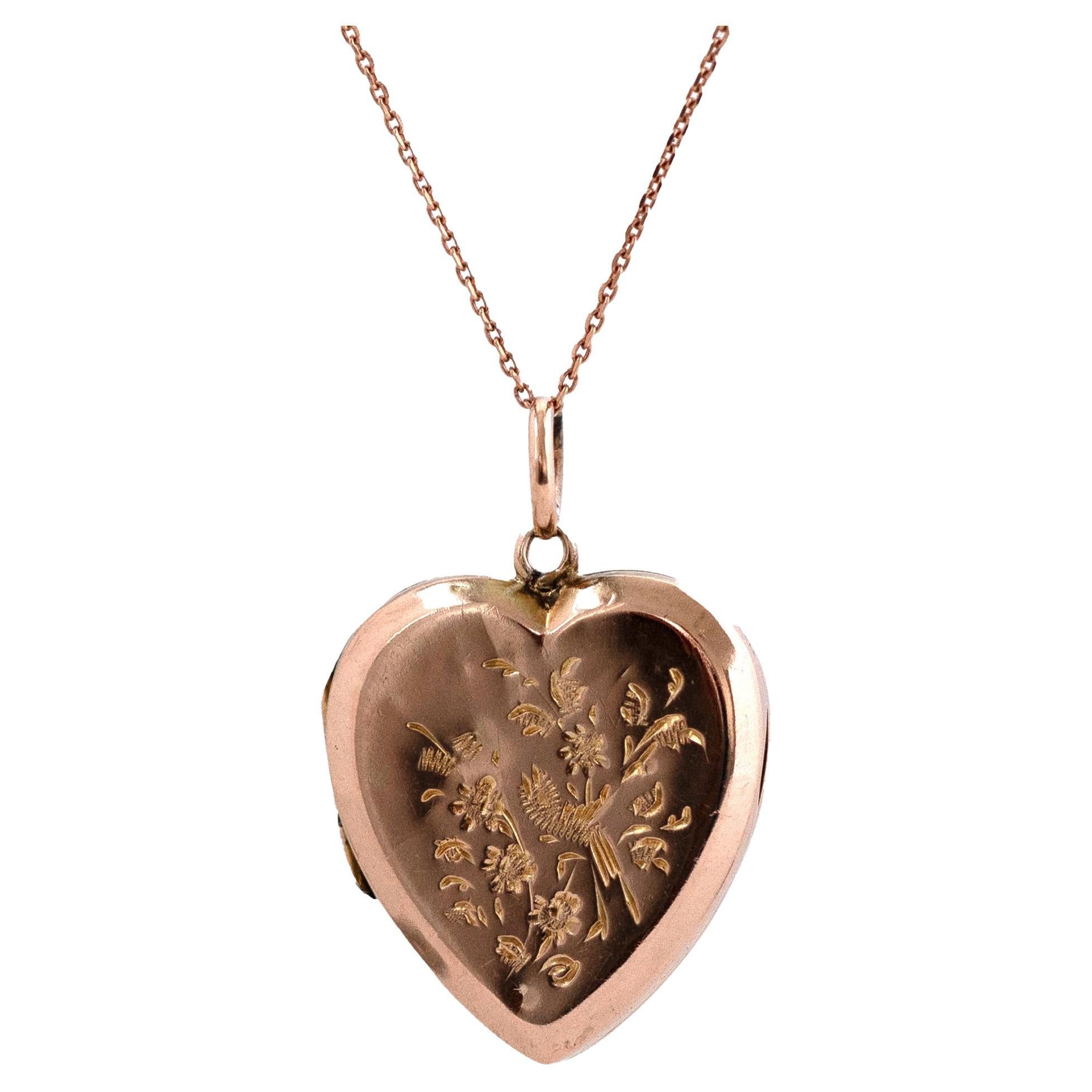 Antique Victorian Heart 9ct Rose Gold Locket Necklace in vendita