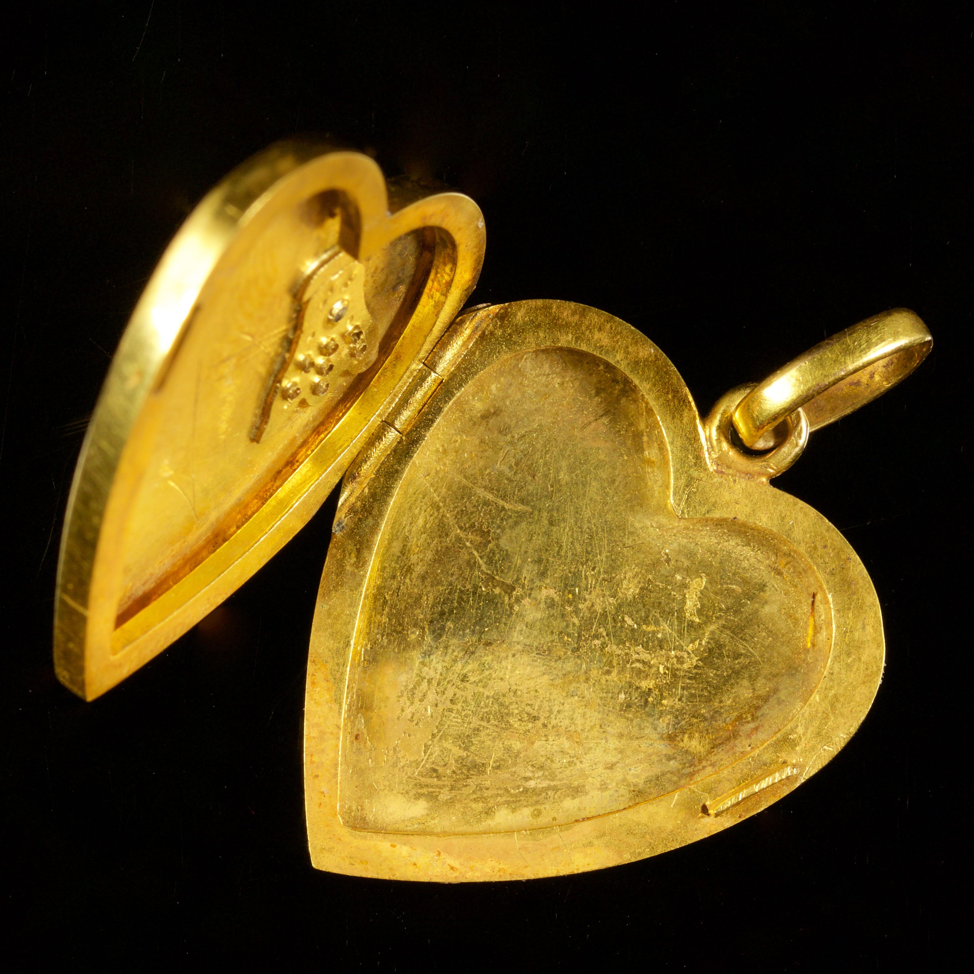 Antique Victorian Heart Locket 18 Carat Gold Diamond Sapphire Ruby, circa 1880 2