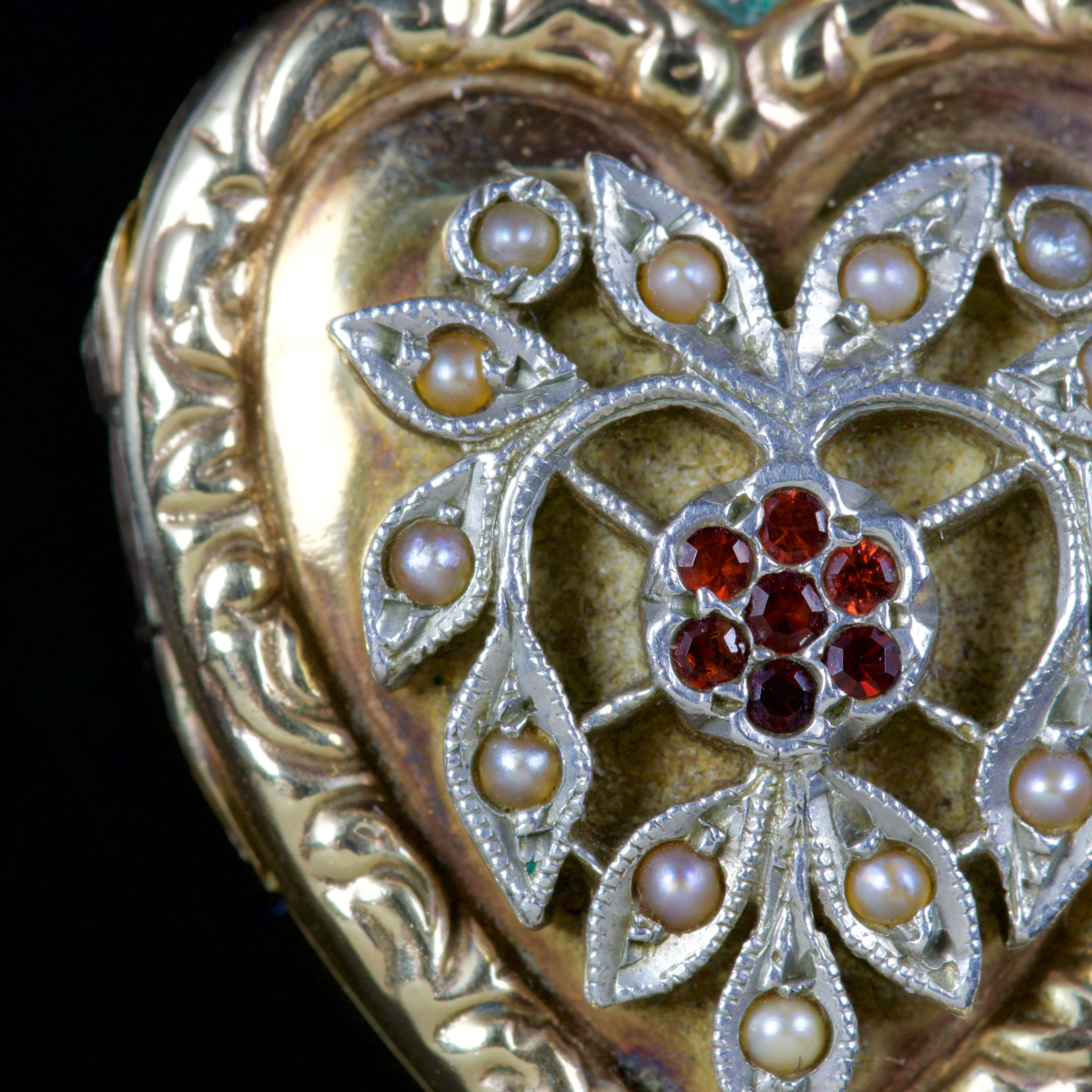 Antique Victorian Heart Locket Garnet Pearl 9 Carat Silver, circa 1900 In Excellent Condition In Lancaster, Lancashire