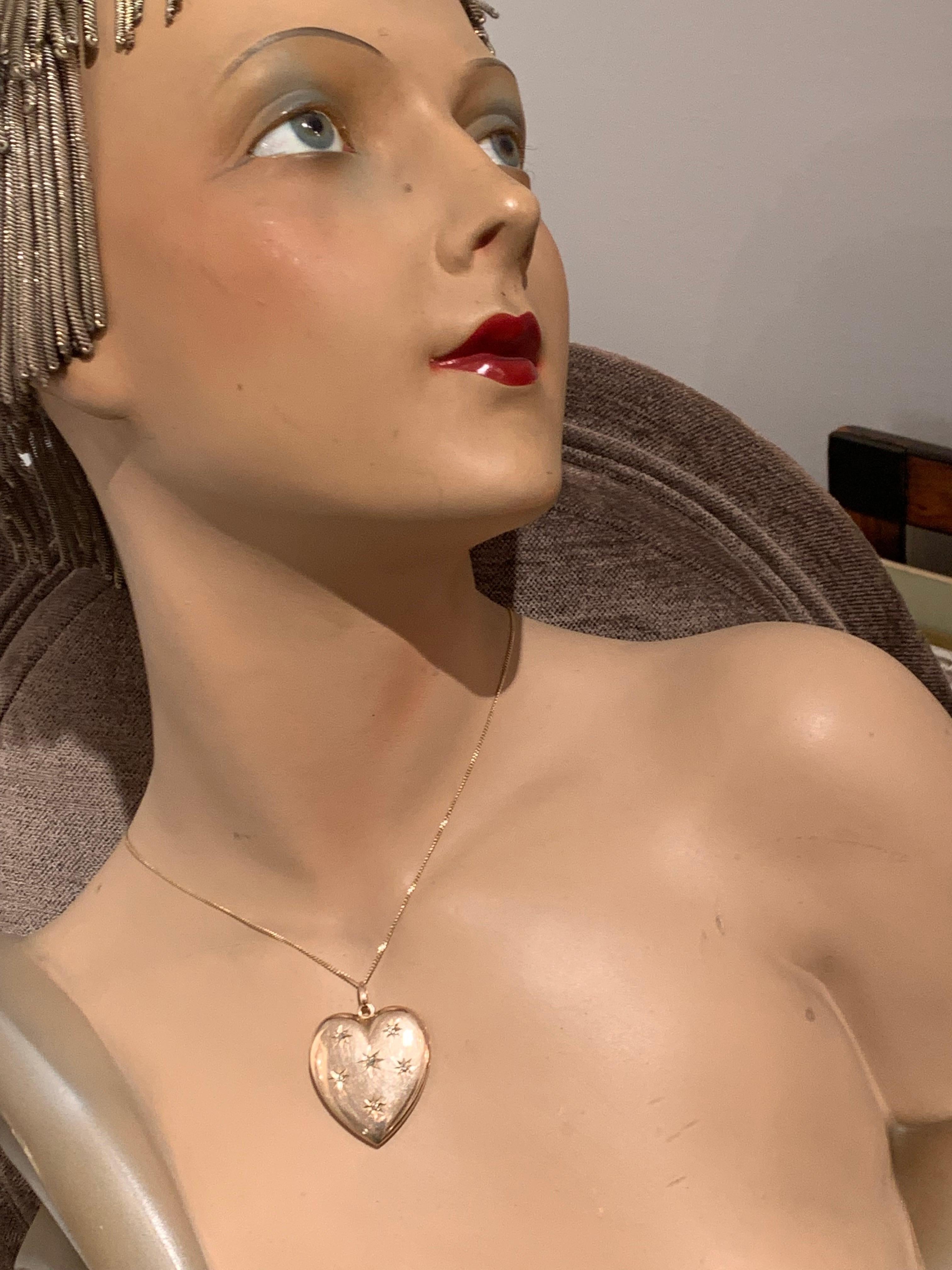 Antique Victorian Heart Locket Pendant 14 Karat Rose Gold Diamonds In Good Condition For Sale In Munich, Bavaria
