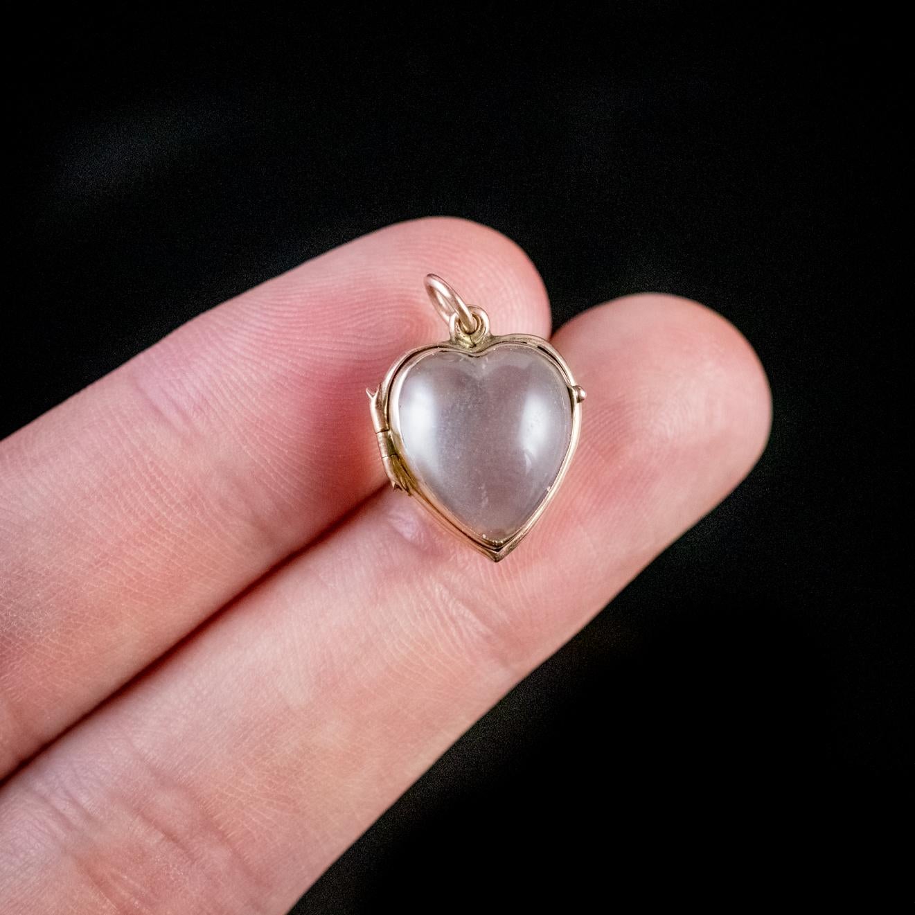 Victorian Heart Locket Pools of Light Rock Crystal 9 Carat Gold, circa 1900 In Good Condition For Sale In Lancaster, Lancashire
