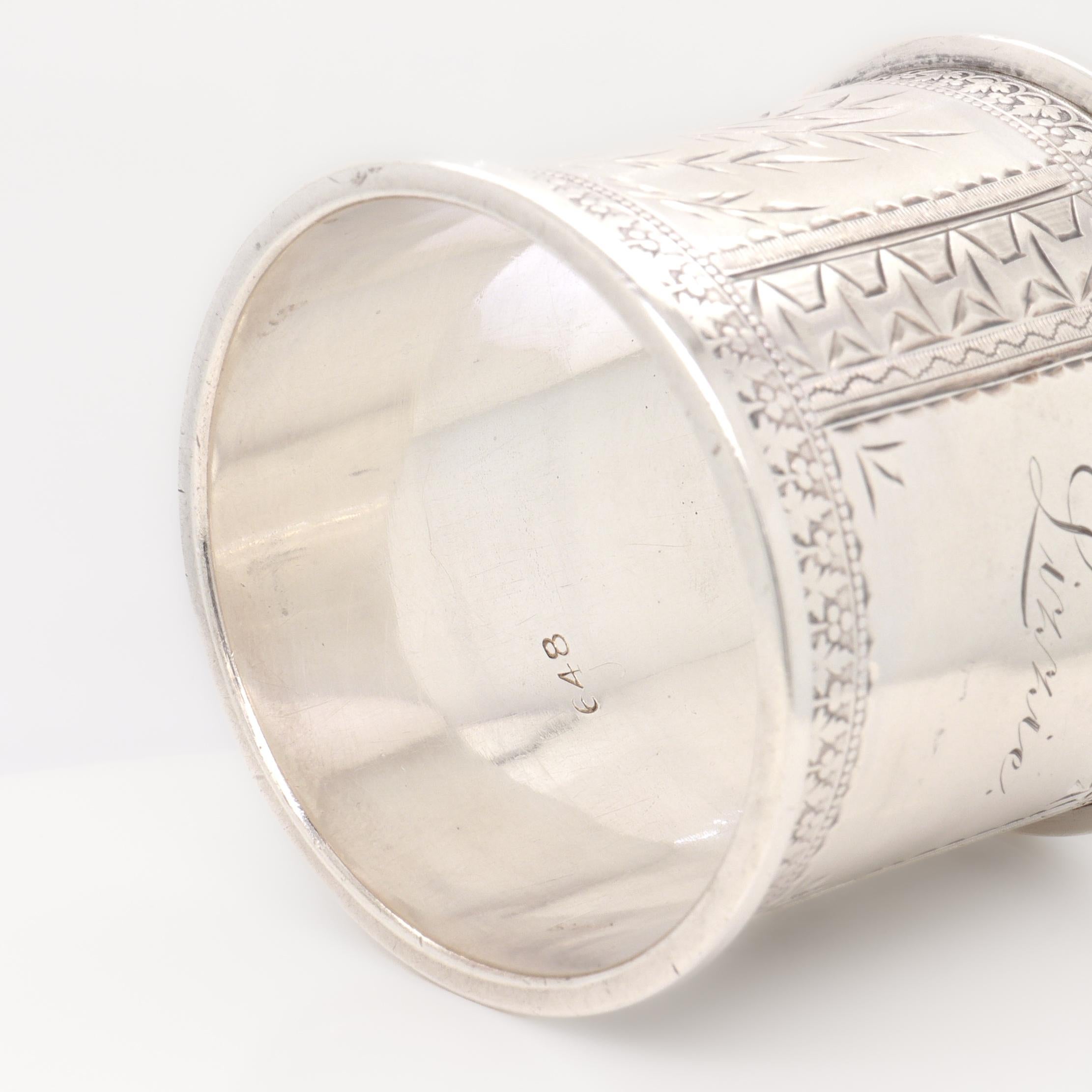Antiker viktorianischer Serviettenring aus schwerem Sterlingsilber mit Gravur 'Lizzie' im Angebot 5