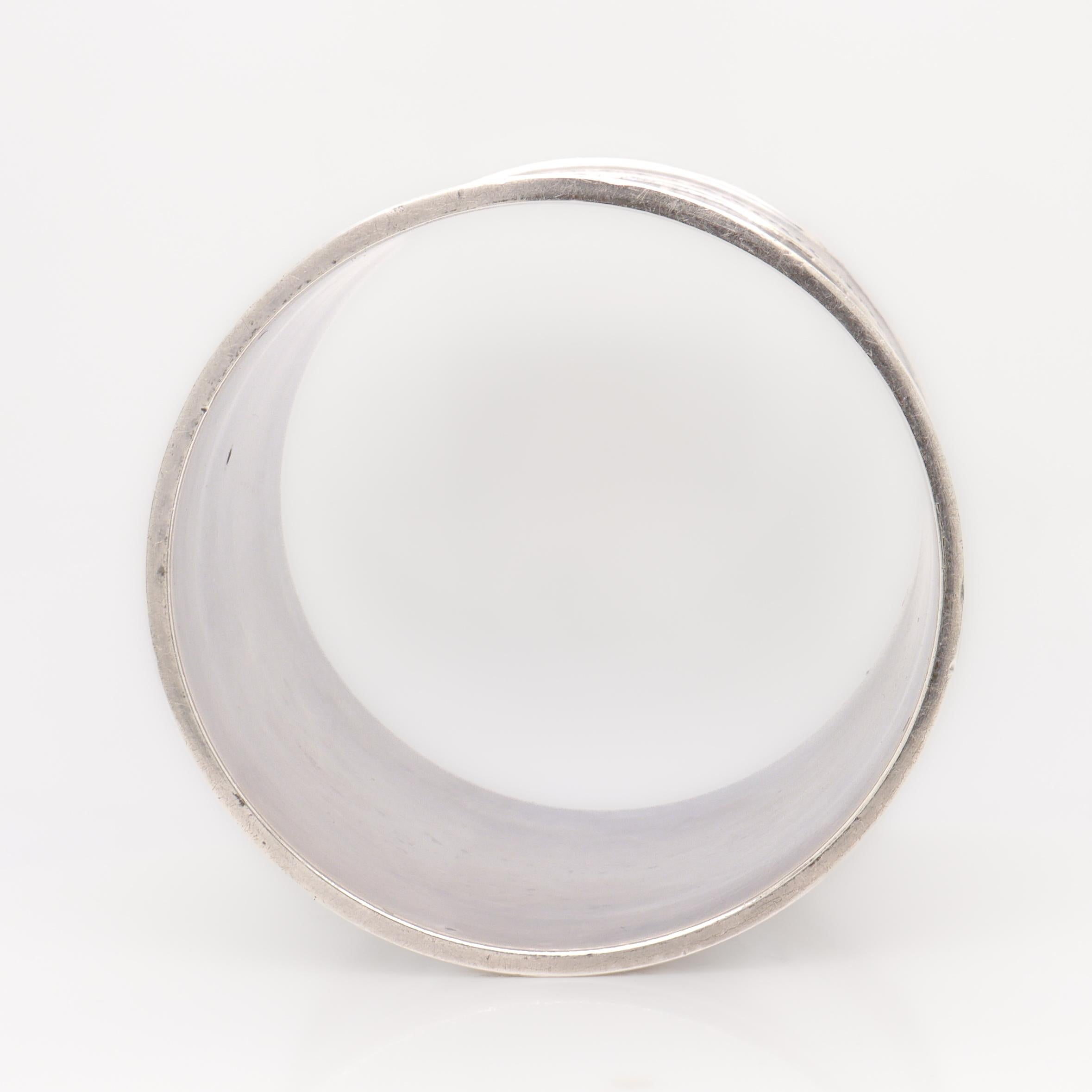 Antique Victorian Heavy Gauged Sterling Silver Napkin Ring Engraved 'Nannie' For Sale 4