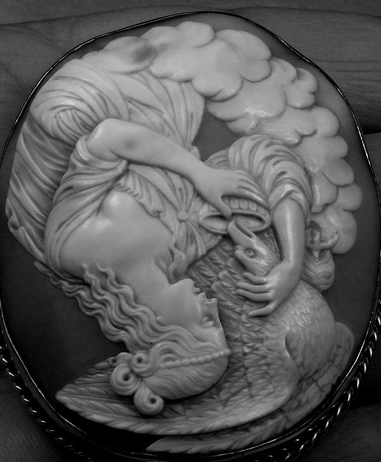 Antique Victorian Hebe Feeding the Eagle of Zeus Shell Cameo Brooch 3