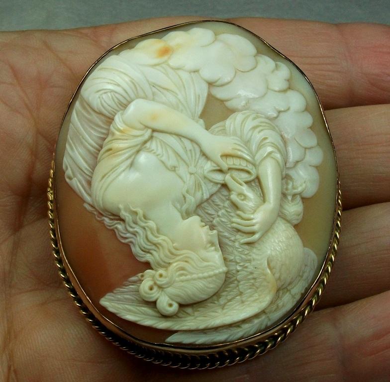 Antique Victorian Hebe Feeding the Eagle of Zeus Shell Cameo Brooch 2