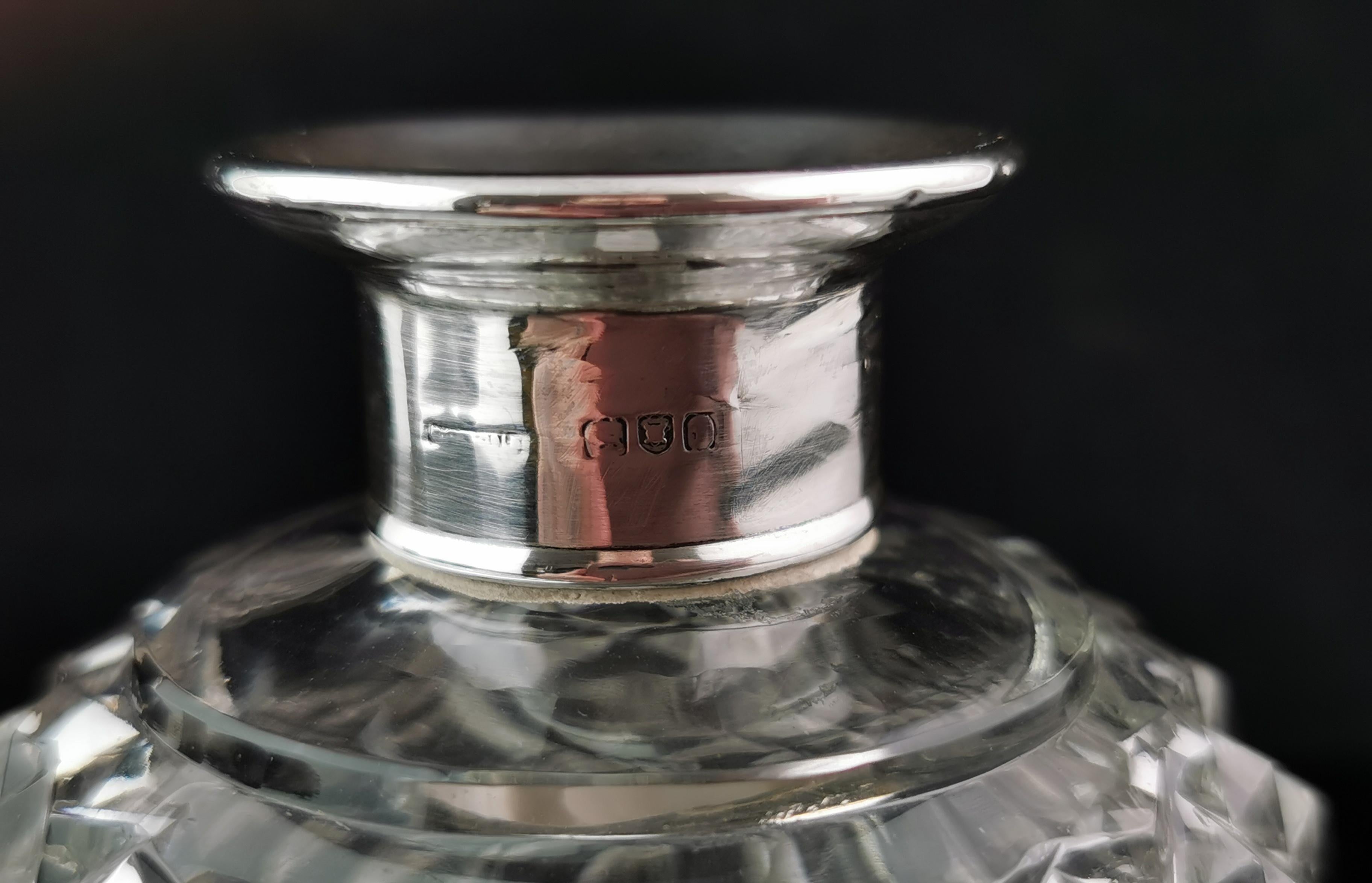 Antique flacon de parfum victorien taillé en clous, argent sterling  en vente 2