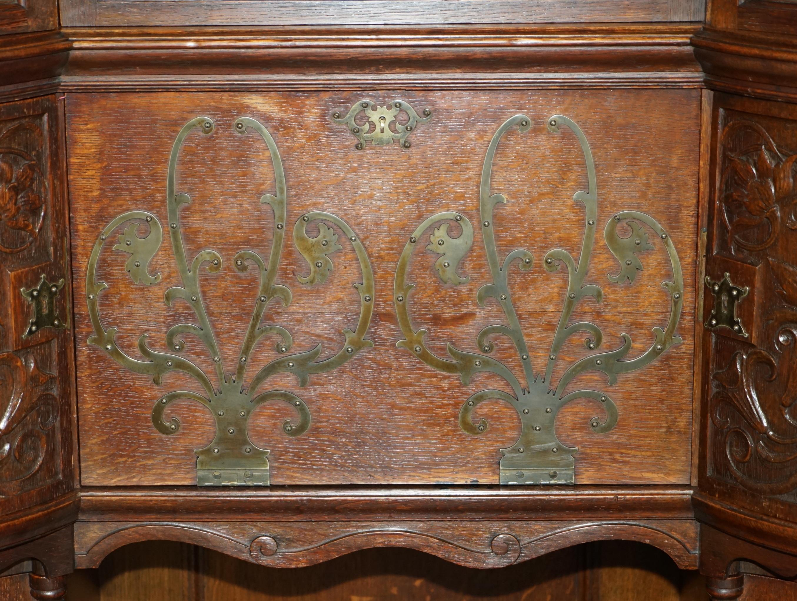 Antique Victorian Holland & Sons Mount Street London Hand Carved Display Cabinet For Sale 4
