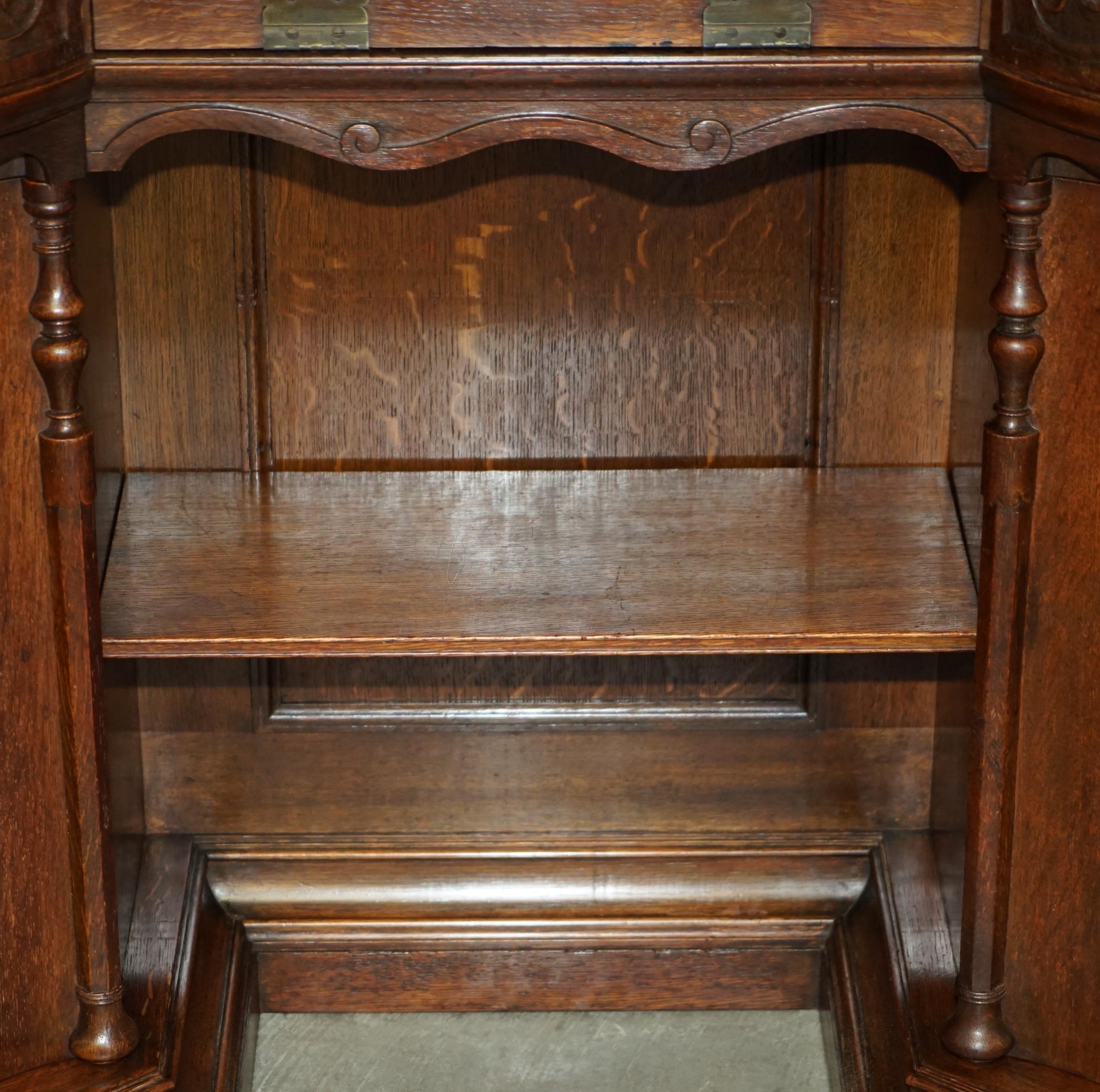 Antique Victorian Holland & Sons Mount Street London Hand Carved Display Cabinet For Sale 7