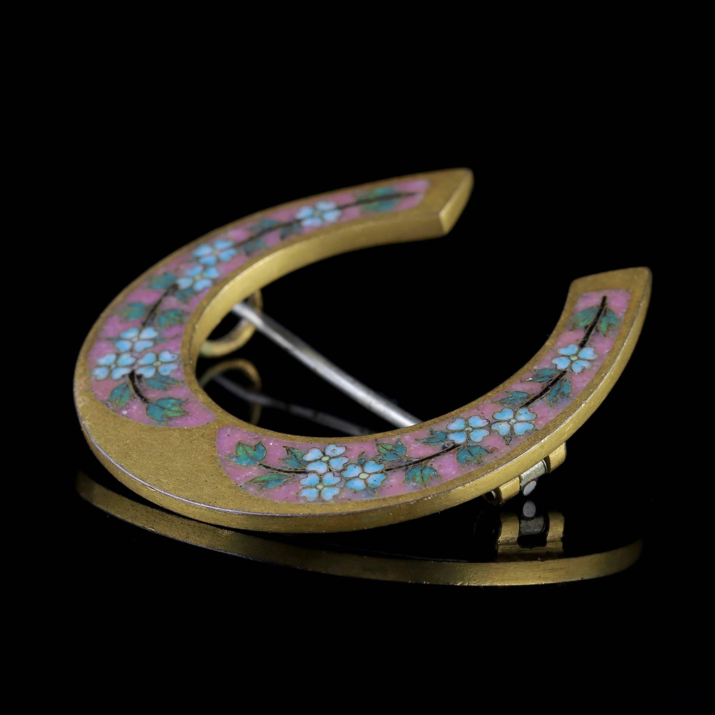 Antique Victorian Horseshoe Brooch Gold Gilt Forget Me Not, circa 1880 In Excellent Condition In Lancaster, Lancashire