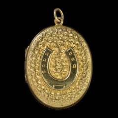 Antique Victorian Horseshoe Locket 18 Carat Gold, circa 1900