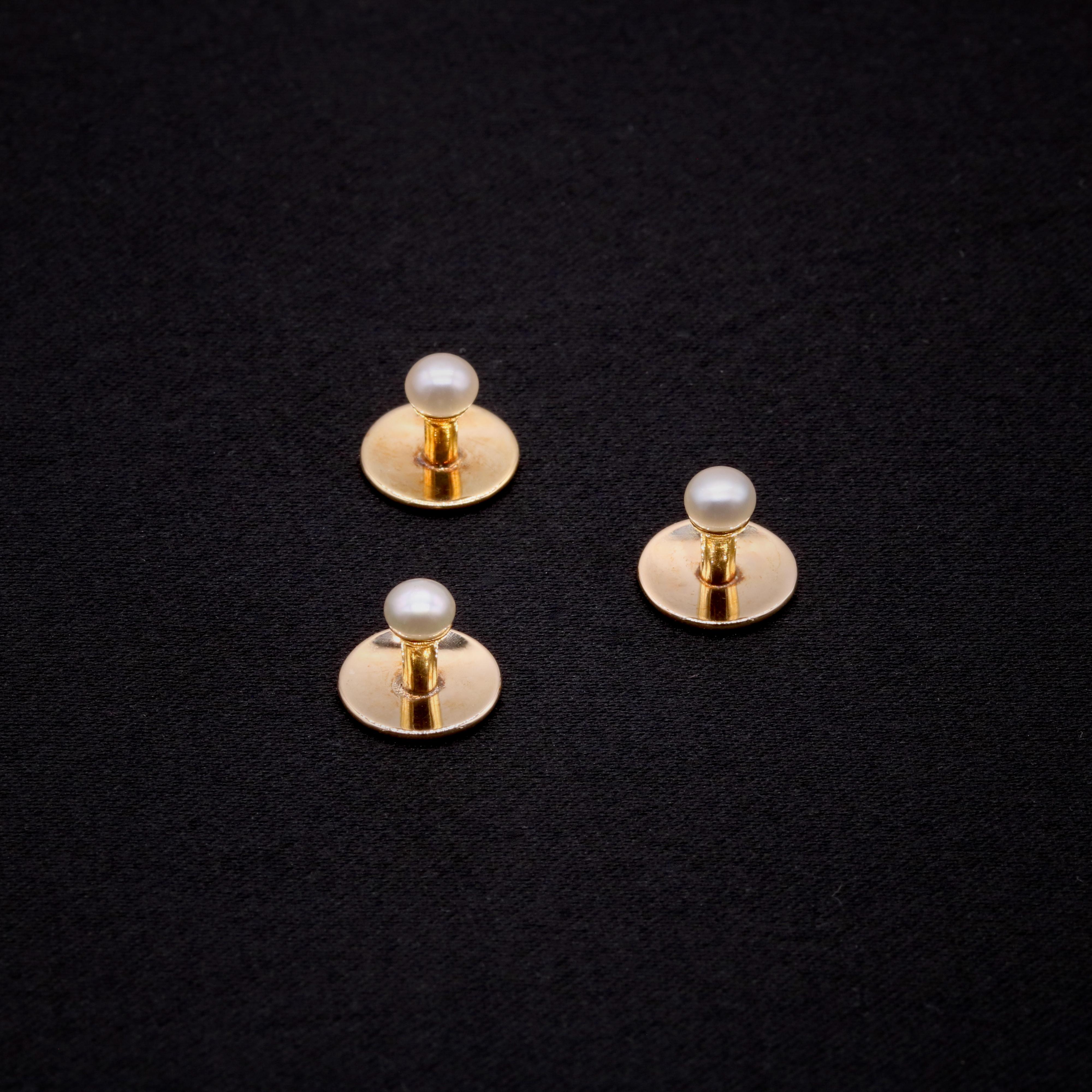 Women's or Men's Antique Victorian Hunt & Roskell 15K Yellow Gold Pearl Dress Studs For Sale