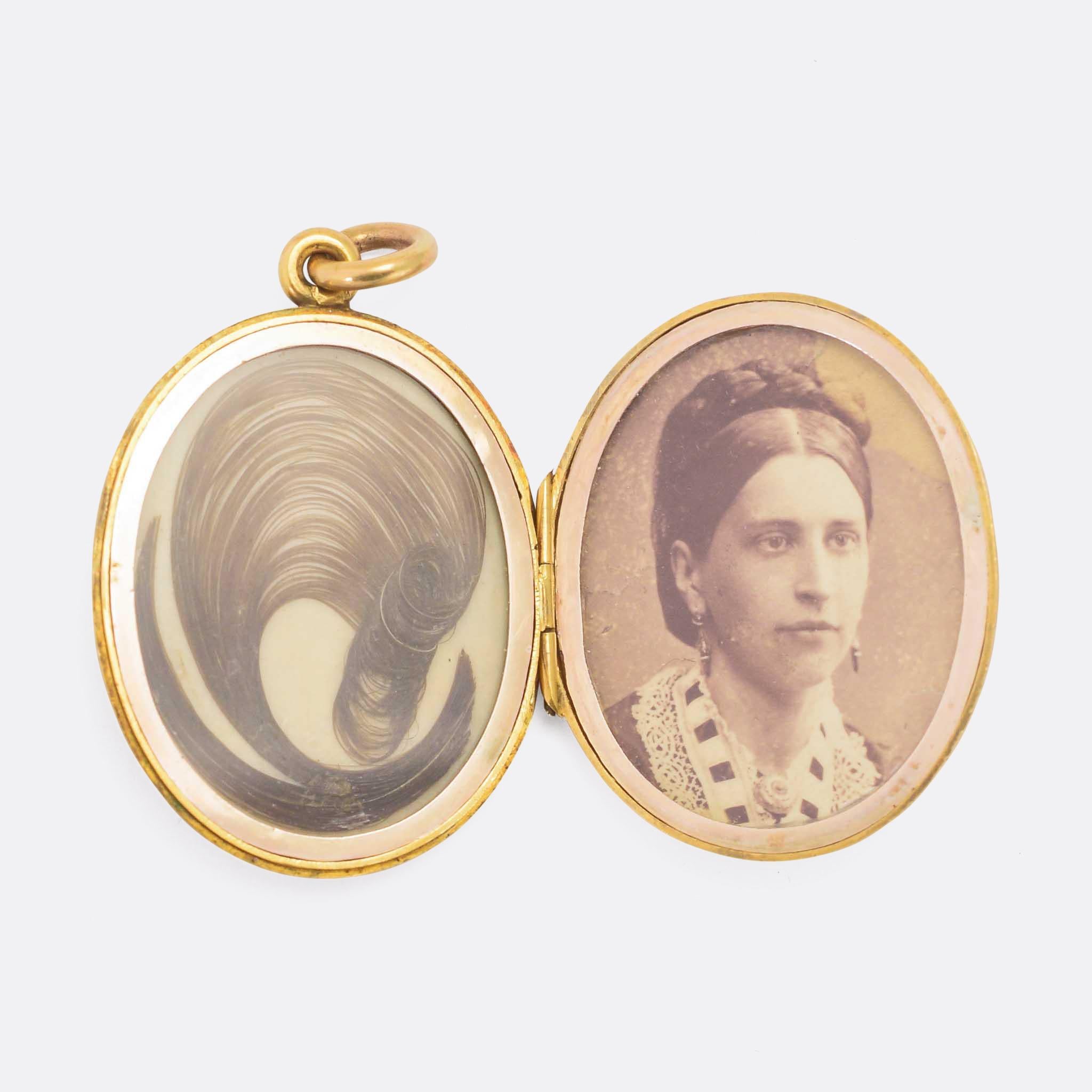 Late Victorian Antique Victorian in Memory of Oval Mourning Locket
