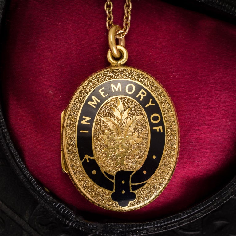 Antique Victorian in Memory of Oval Mourning Locket at 1stDibs