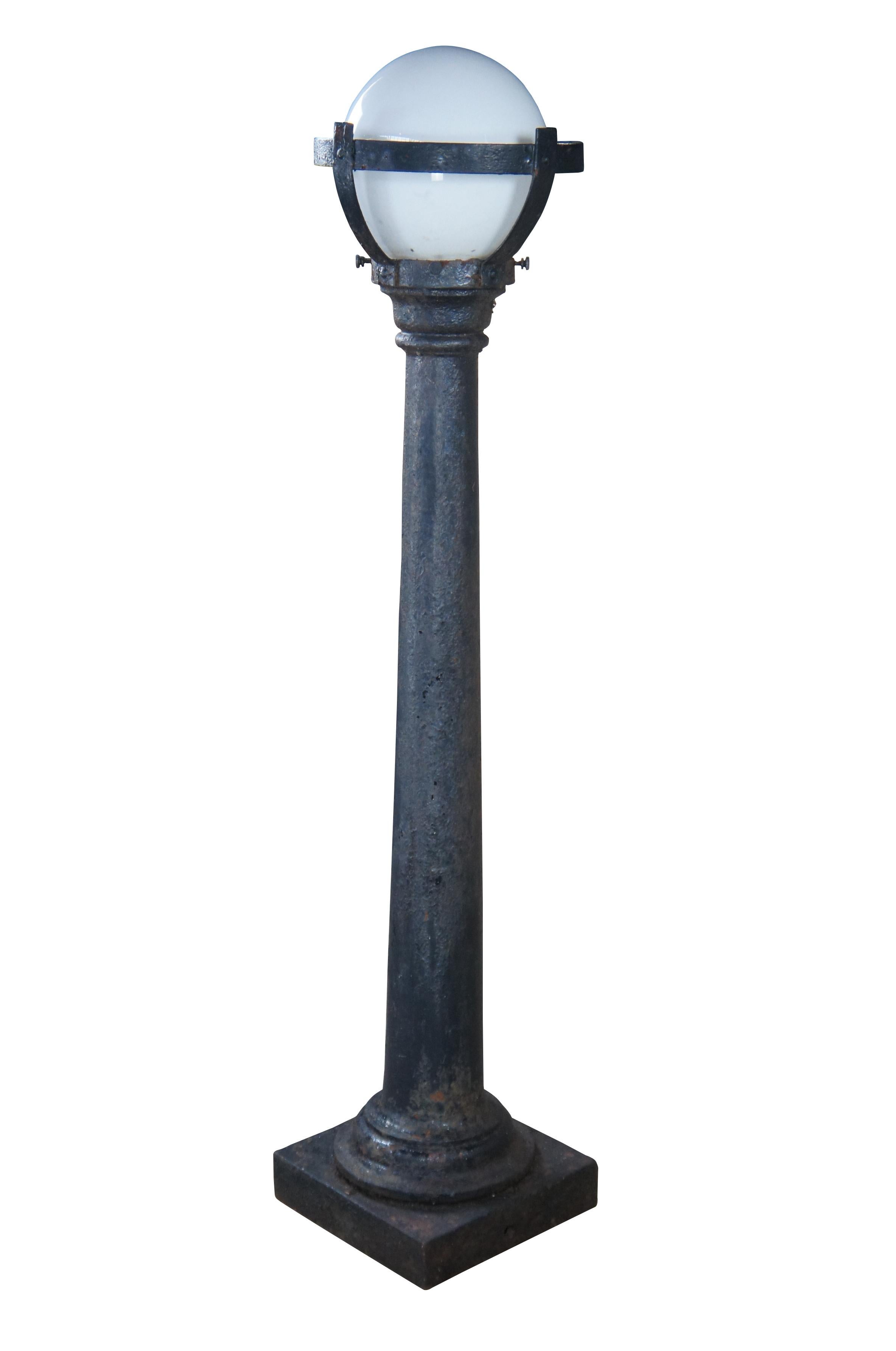 Antique Victorian Industrial Cast Iron Post Lamp Street Lantern Milk Glass Shade In Good Condition In Dayton, OH