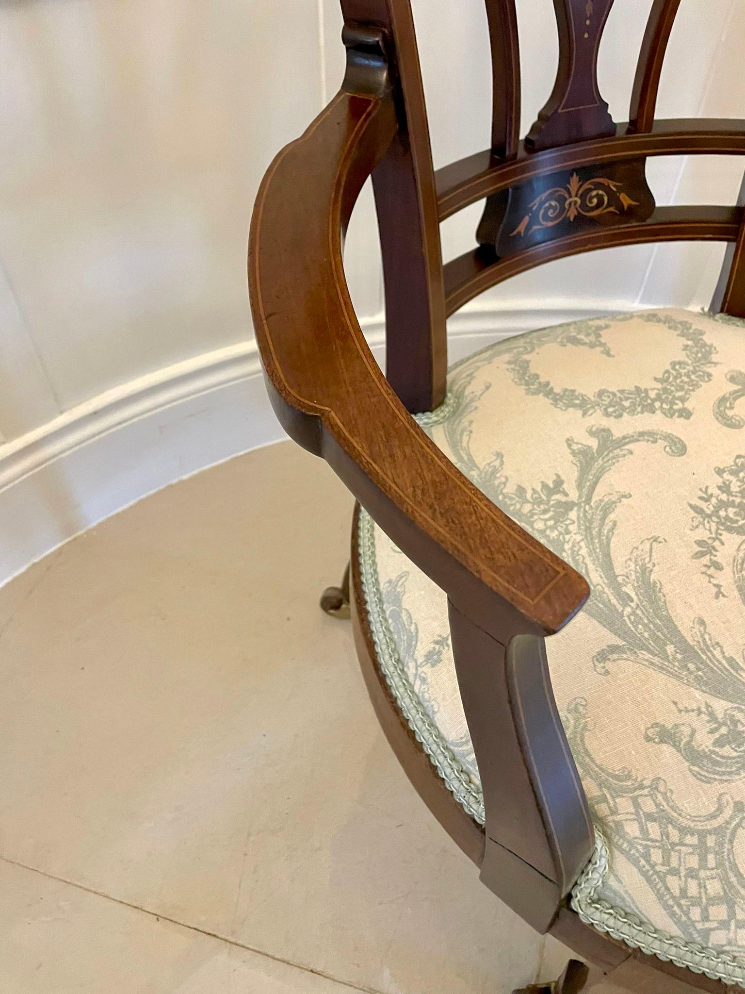 Antiker viktorianischer Mahagoni-Sessel mit Intarsien im Angebot 3
