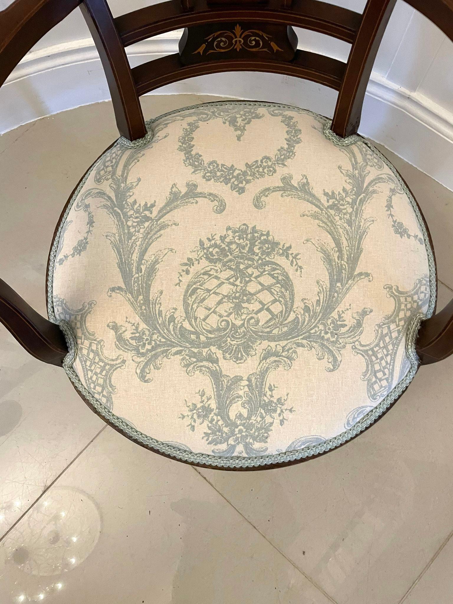Antiker viktorianischer Mahagoni-Sessel mit Intarsien im Zustand „Gut“ im Angebot in Suffolk, GB