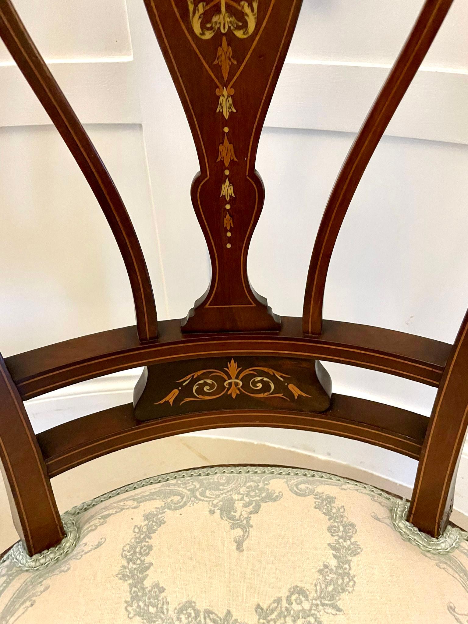 Antiker viktorianischer Mahagoni-Sessel mit Intarsien im Angebot 1