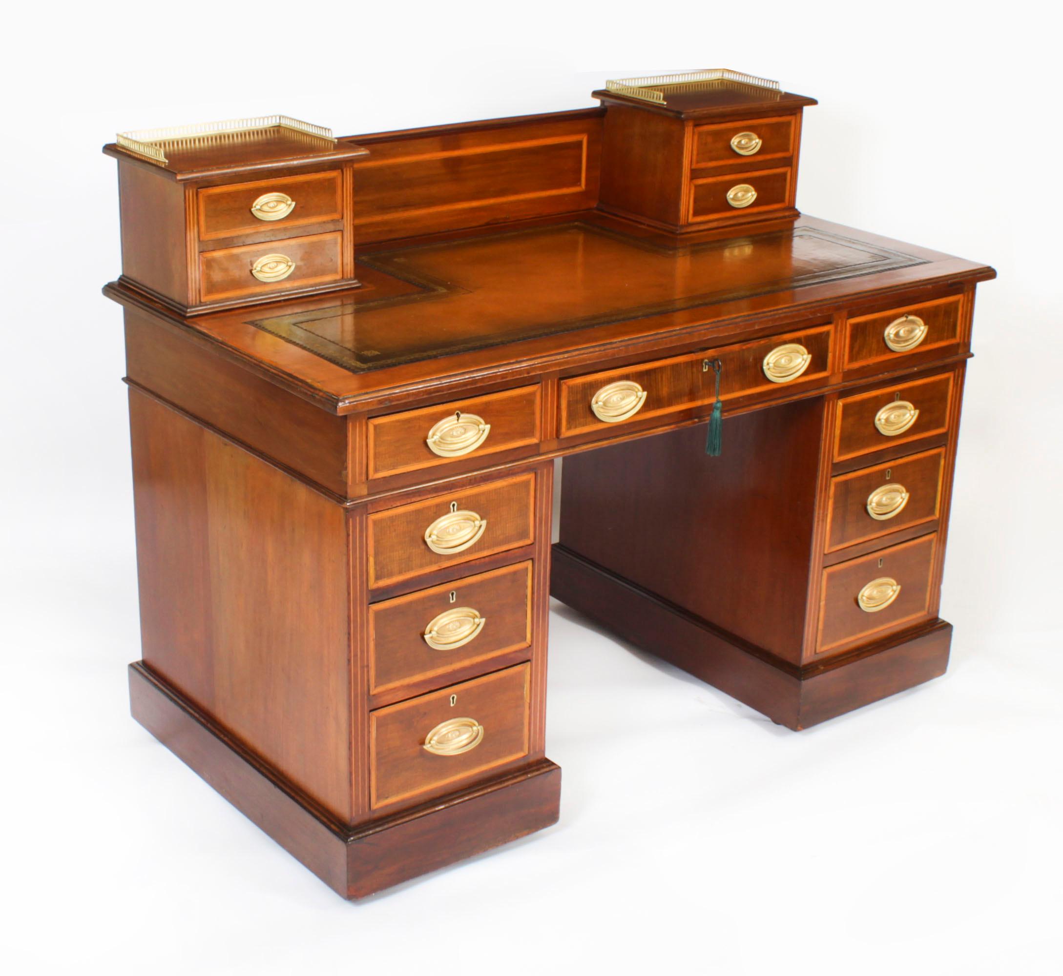 Antique Victorian Inlaid Mahogany Pedestal Desk 19th Century For Sale 16