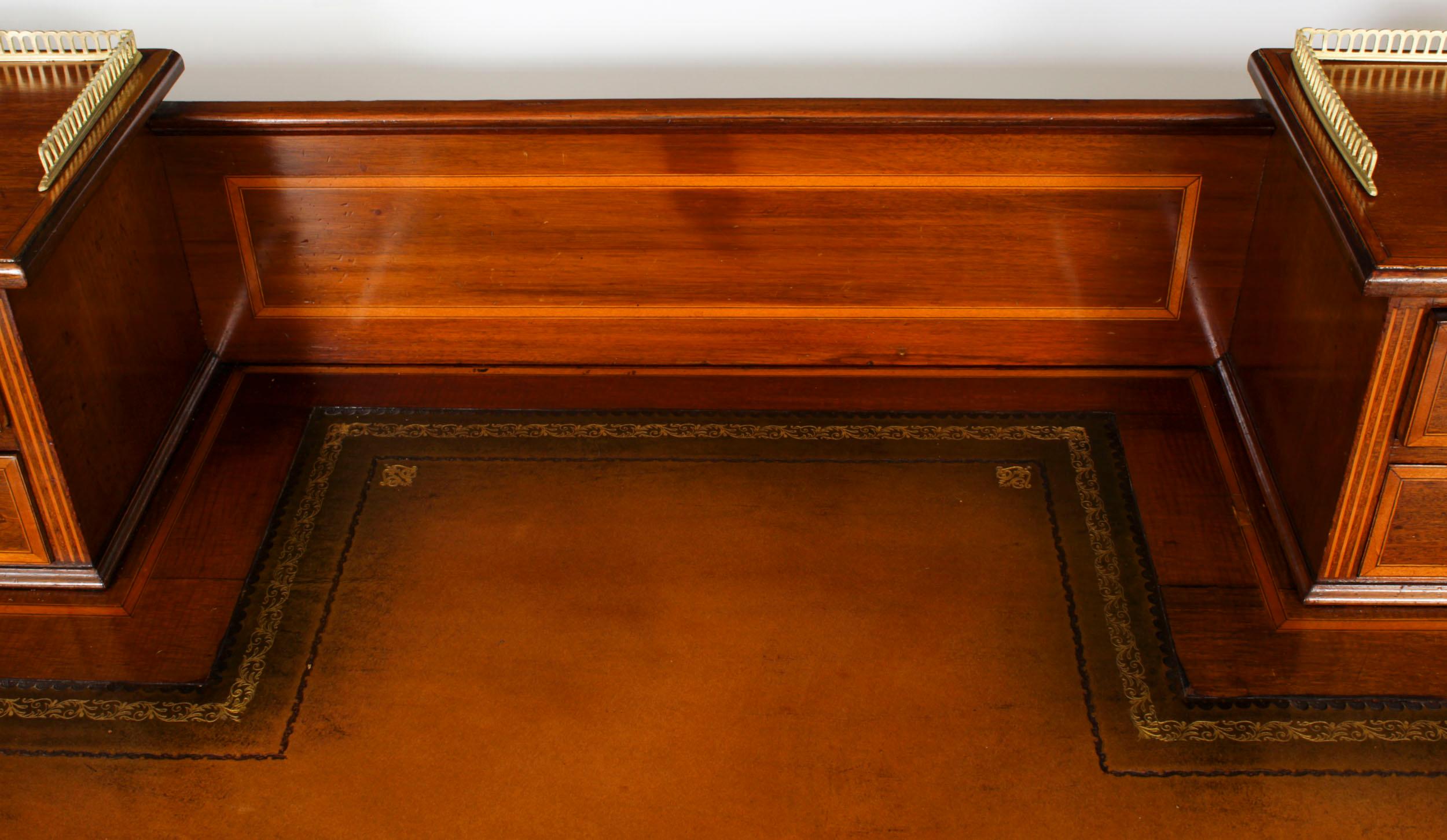 Antique Victorian Inlaid Mahogany Pedestal Desk 19th Century For Sale 4