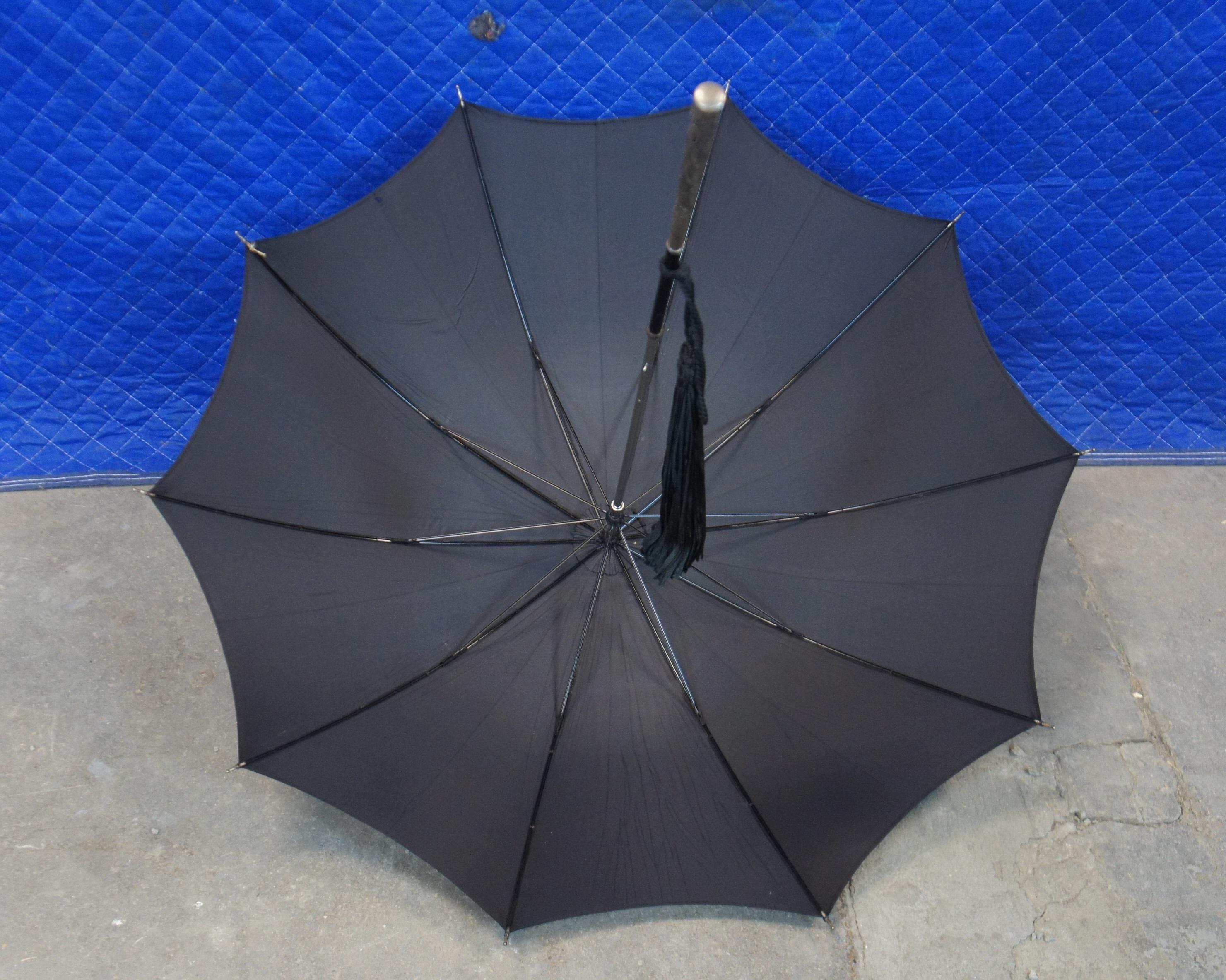 Antique Victorian Italian Black Silk Repousse 800 Silver Parasol Umbrella 5