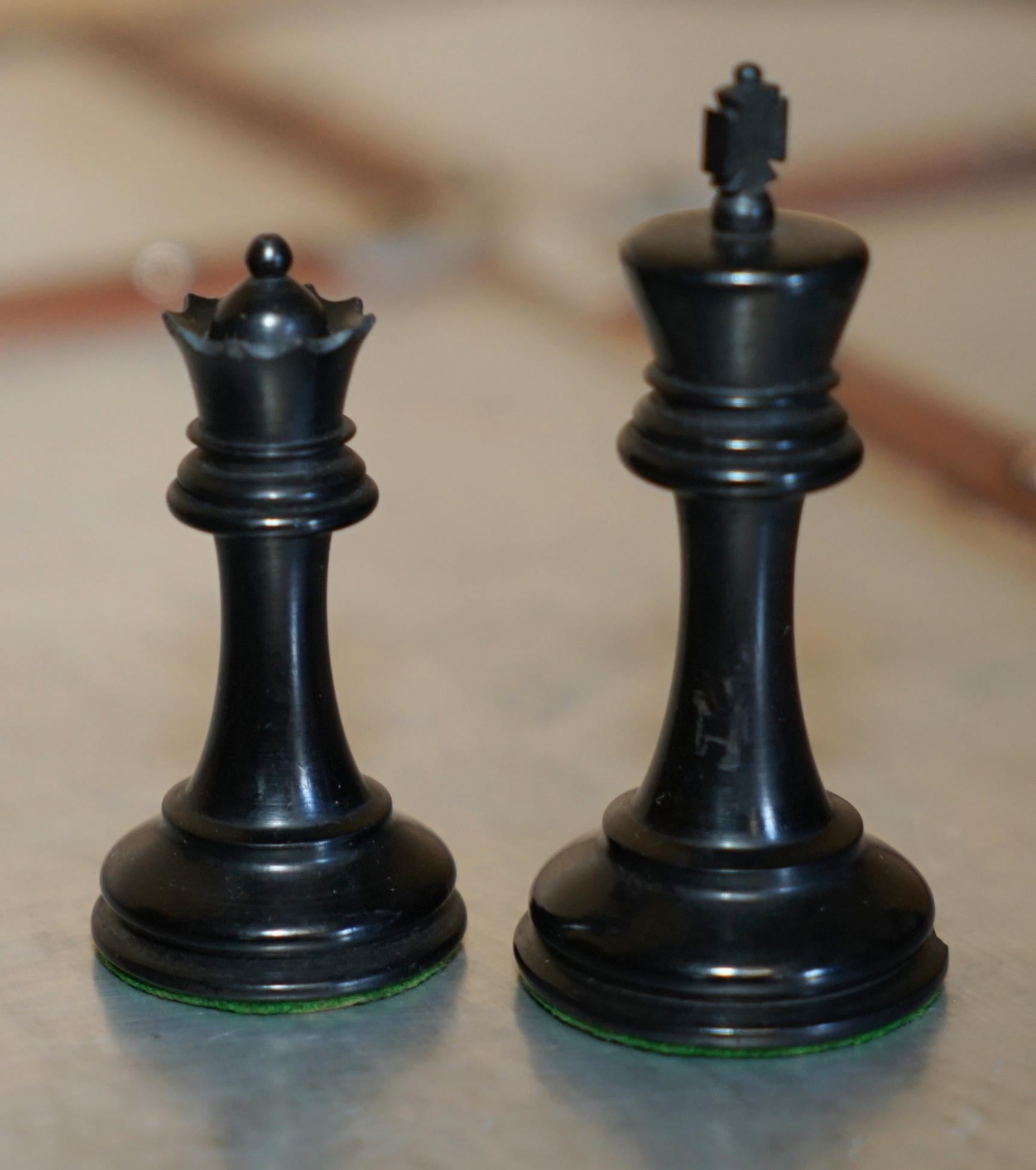 ANTIQUE JEU DE CHESSES JACQUE STAUNTON CHESSMAN ESTAMPÉ EN BOÎTE D'ORIGINE VICTORIENNE en vente 12