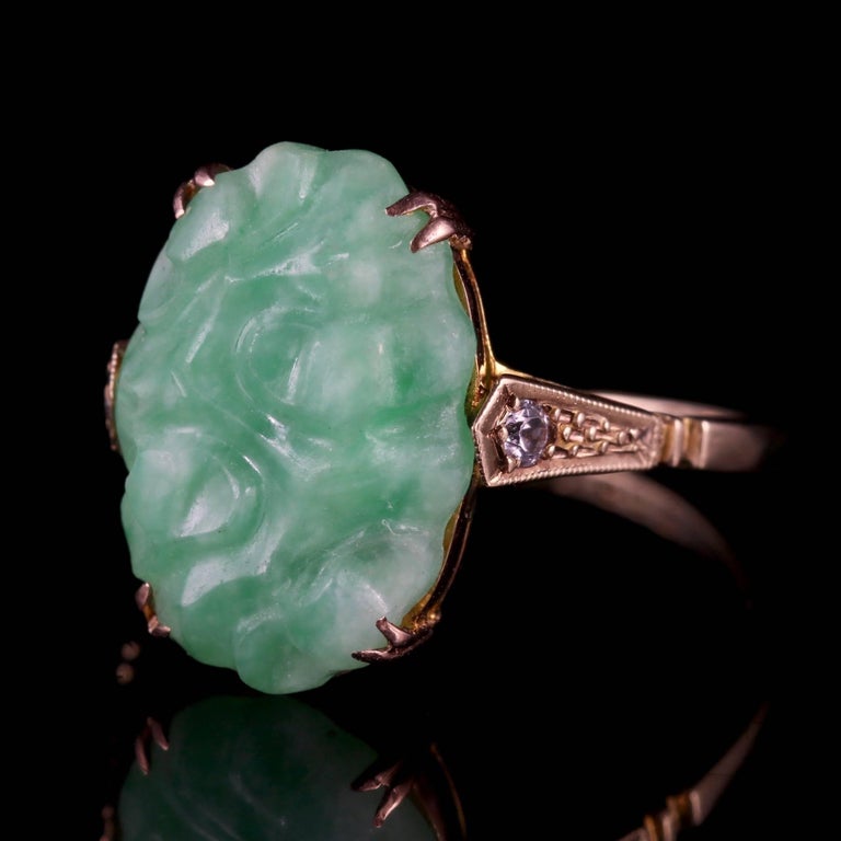 Antique Victorian Jade Ring Spinel 9 Carat Gold, circa 1900 For Sale at