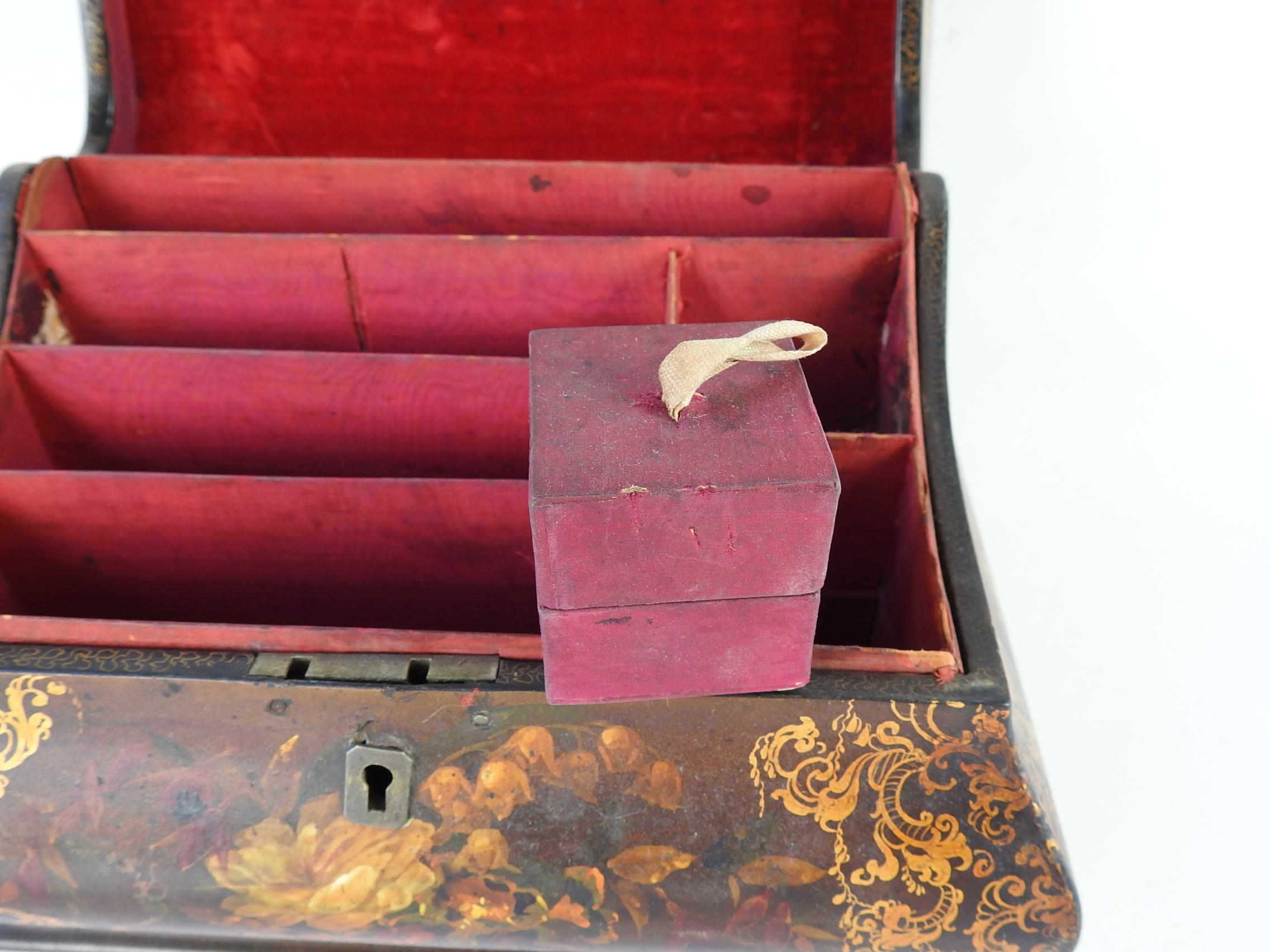 Antique Victorian Jennens & Bettridge Paper Mache Letter Box In Good Condition In Seguin, TX