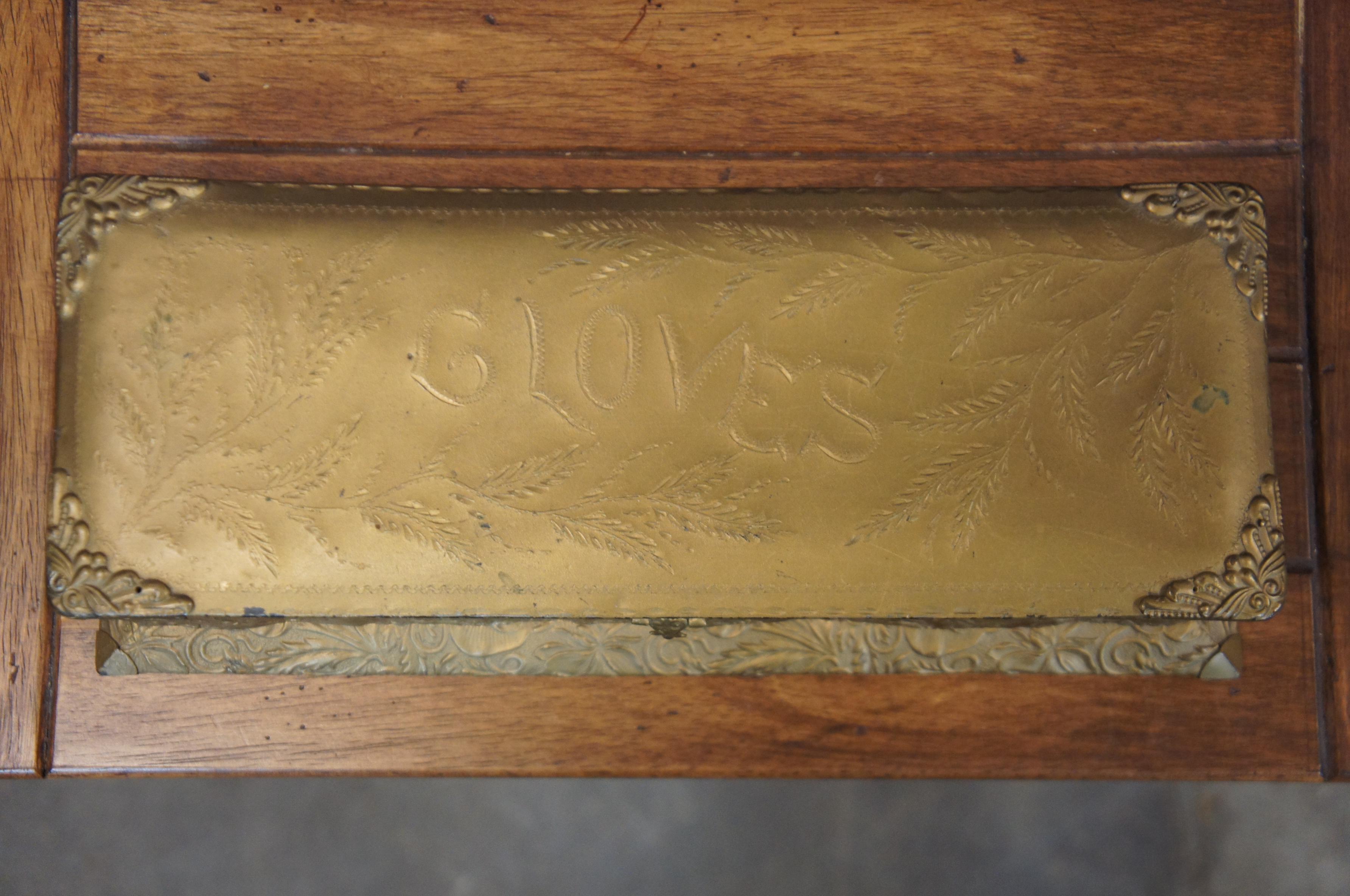 Antigua caja cofre victoriana J&S de metal dorado esmaltado para guardar guantes en venta 3