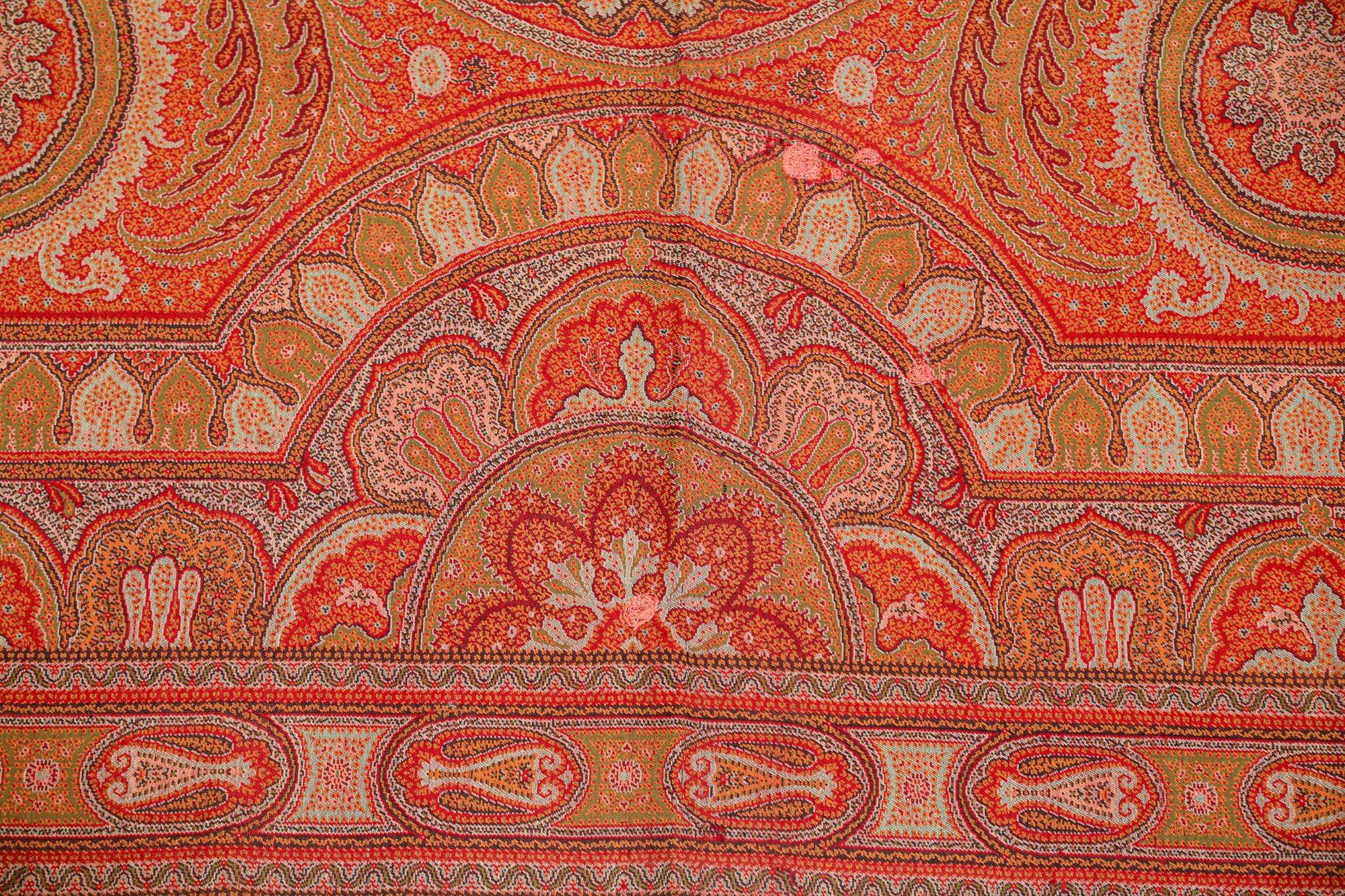 Châle victorien Cachemire Paisley cachemire ancien 19ème siècle en vente 8