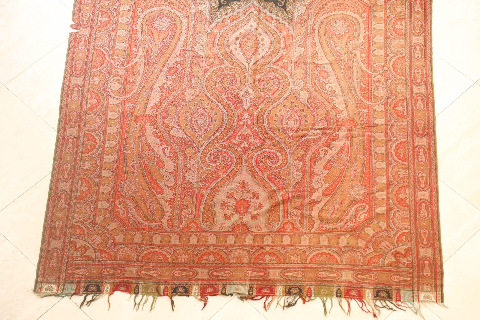 Châle victorien Cachemire Paisley cachemire ancien 19ème siècle en vente 9