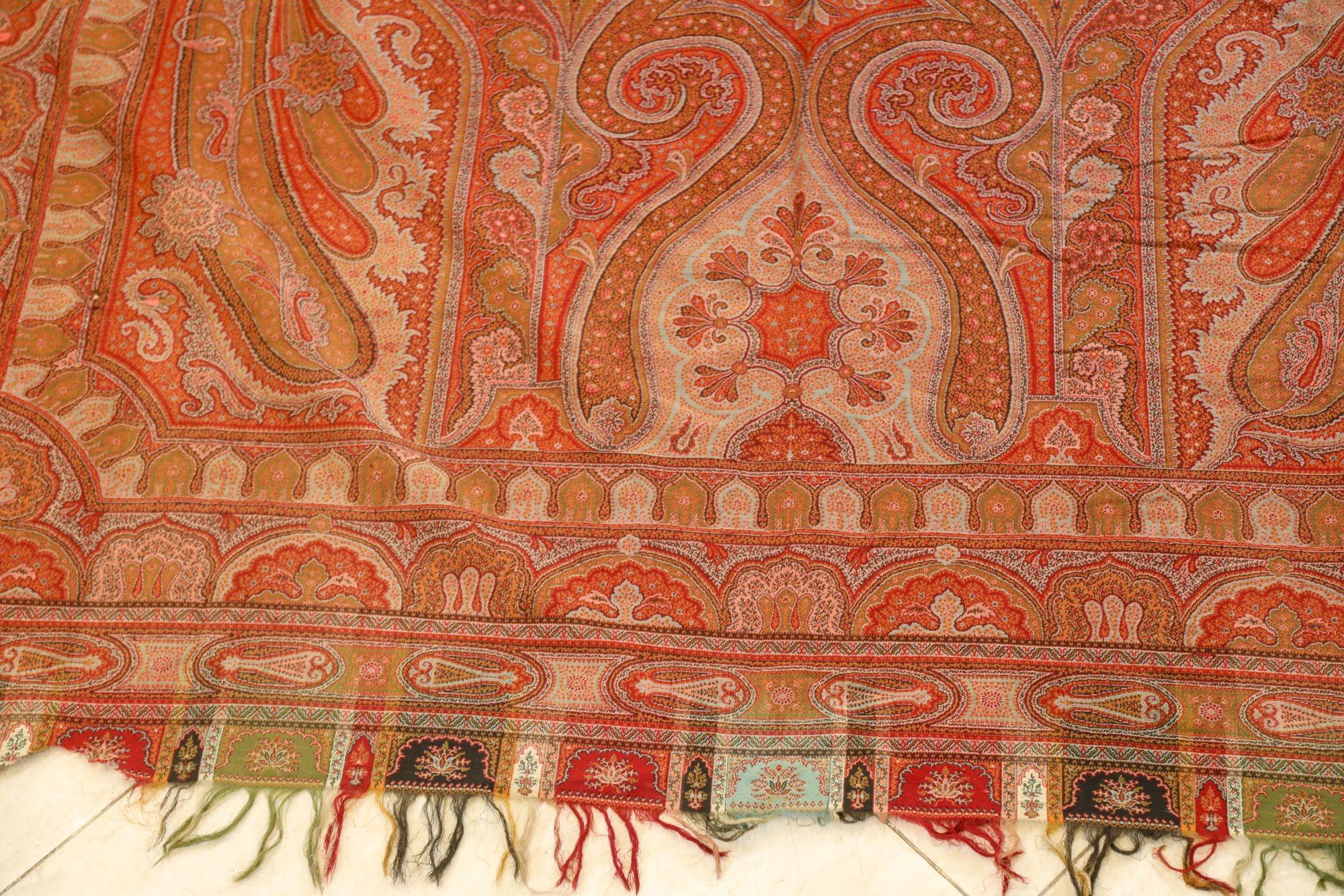 Laine Châle victorien Cachemire Paisley cachemire ancien 19ème siècle en vente