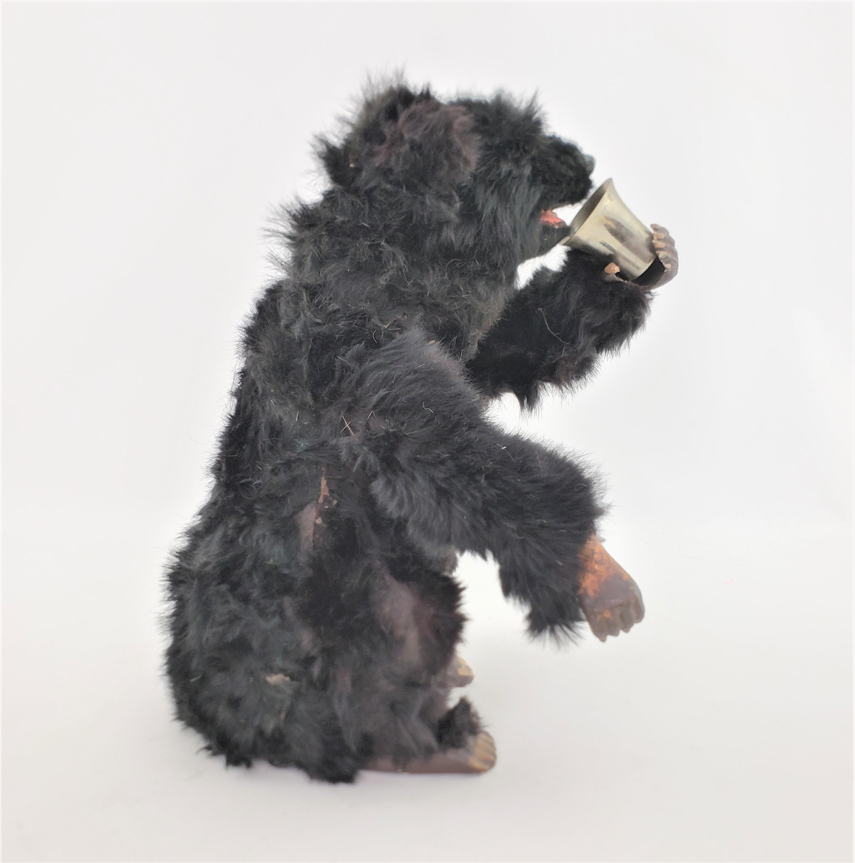 Grand jouet d'enfant en forme d'ours noir à remontage mécanique à clé victorien ancien, trouvé Bon état - En vente à Hamilton, Ontario