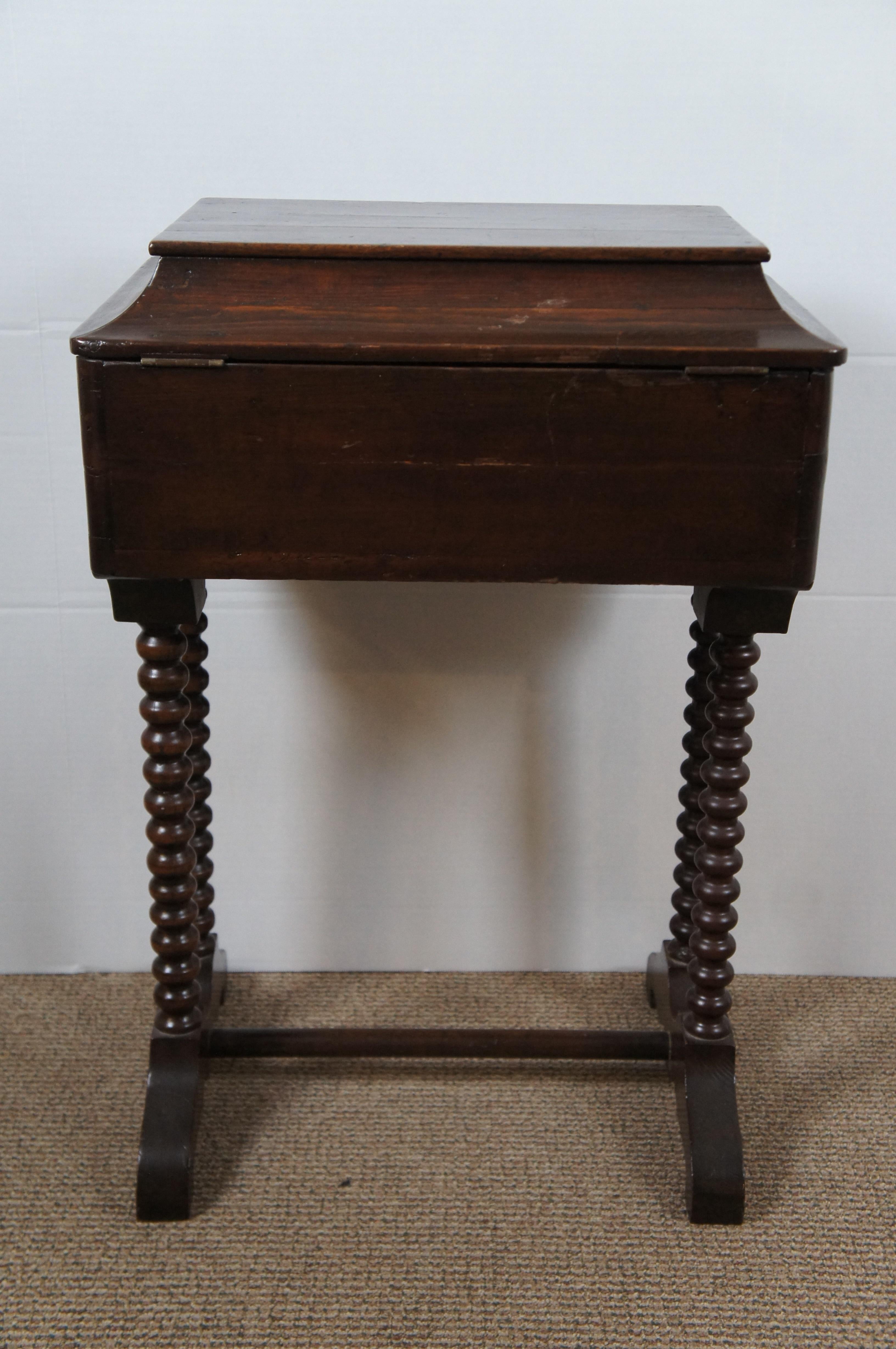 Antique Victorian Ladies Bobbin Turned Mahogany Sewing Table Stand Mirror en vente 4