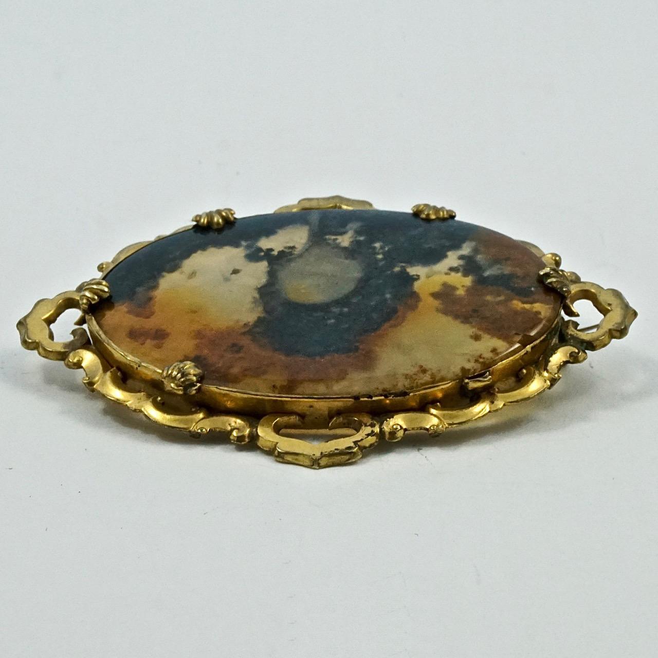 Antique Victorian Large Gold Plated Moss Agate Brooch In Good Condition For Sale In London, GB