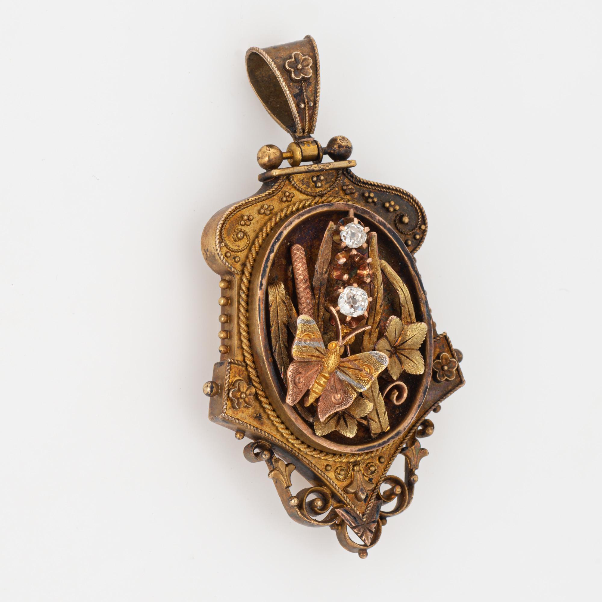 Taille vieille mine Grand médaillon victorien ancien pendentif papillon en or jaune 14 carats et diamants en vente